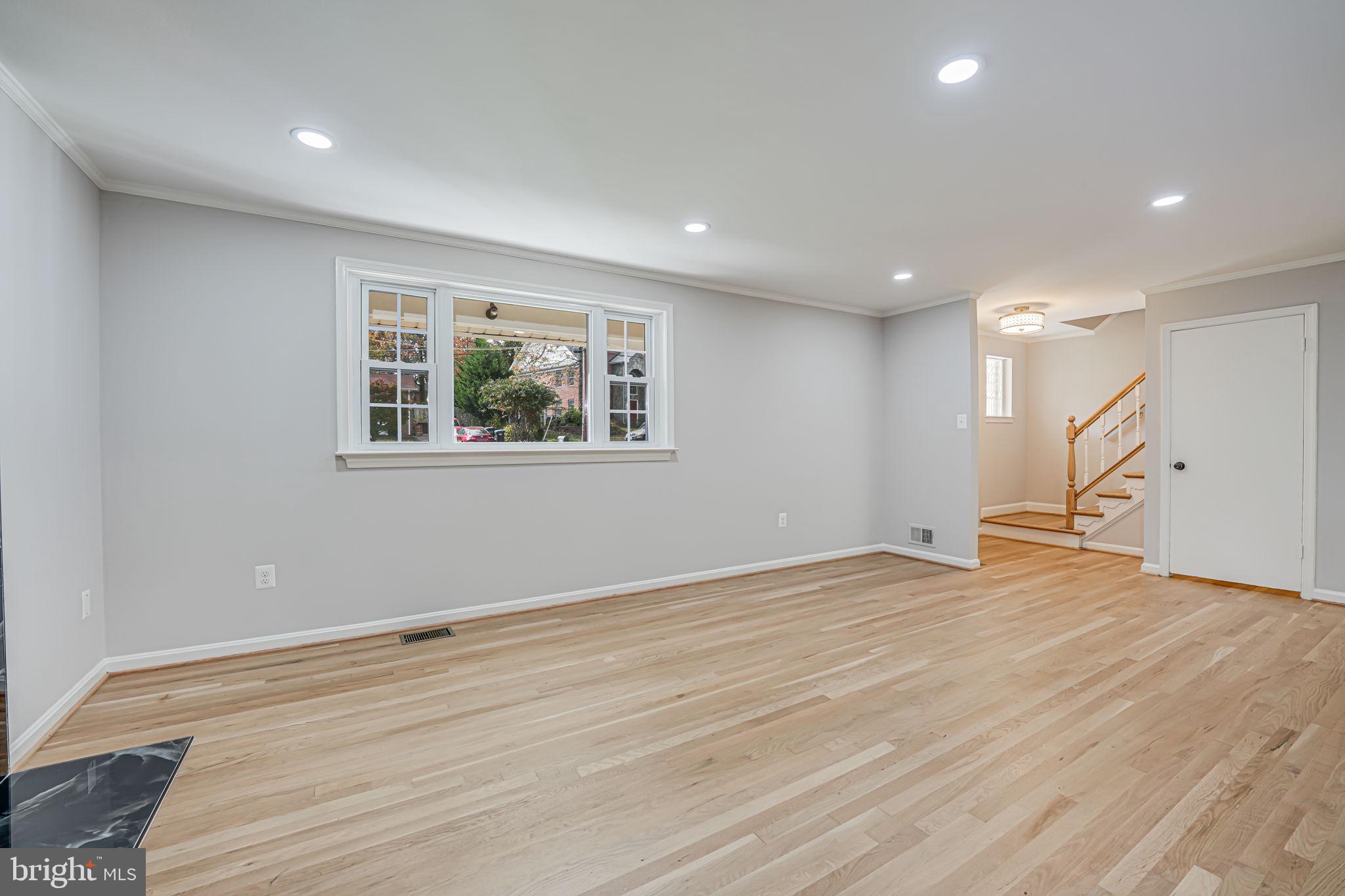 WEST SPRINGFIELD VILLAGE - Residential Lease