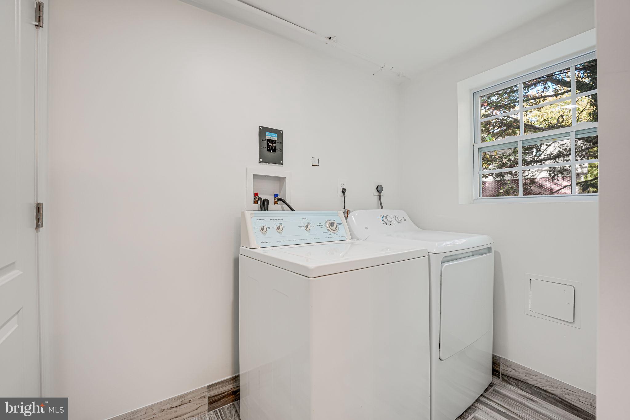 WEST SPRINGFIELD VILLAGE - Residential Lease