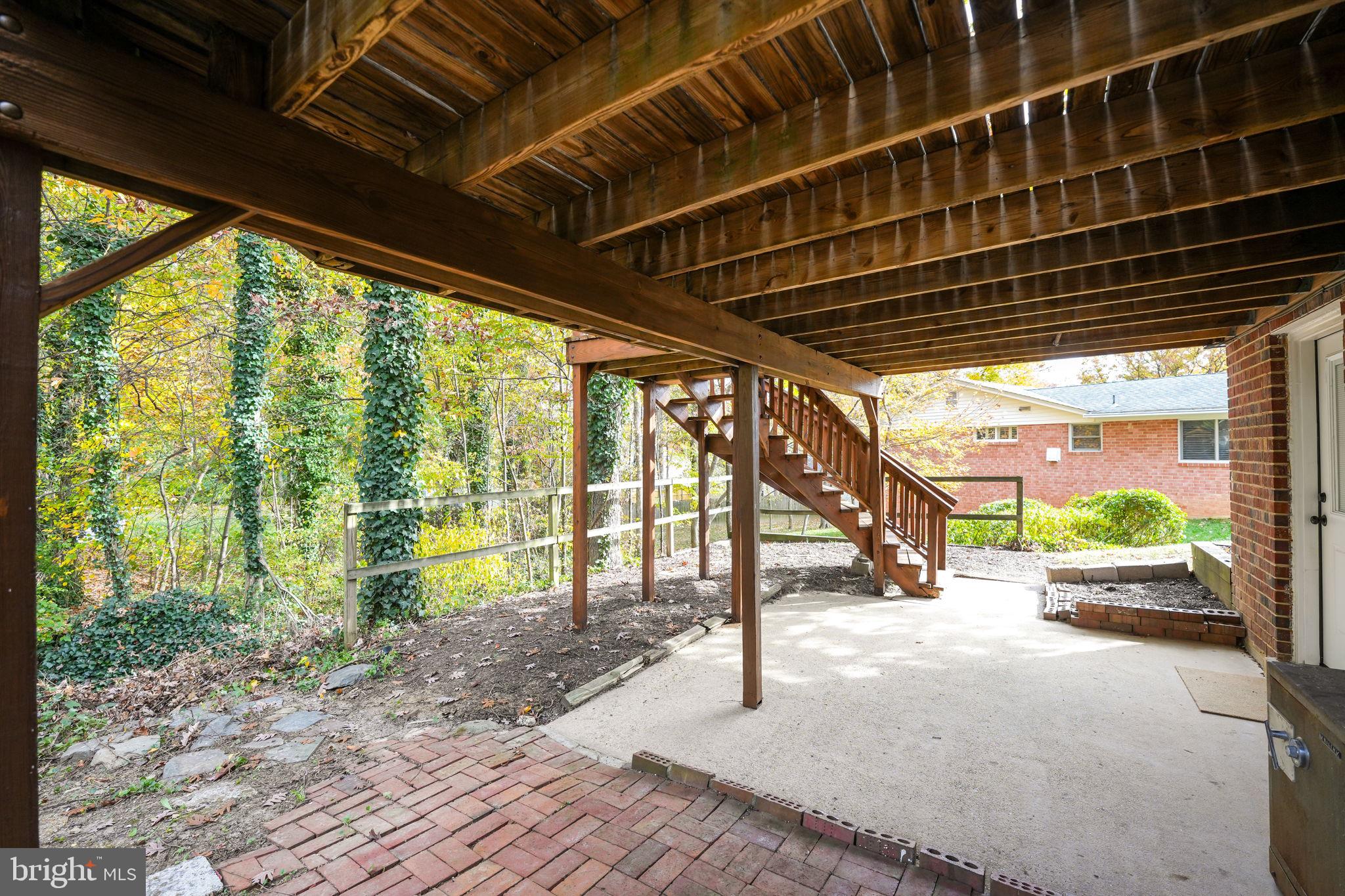 WEST SPRINGFIELD VILLAGE - Residential Lease