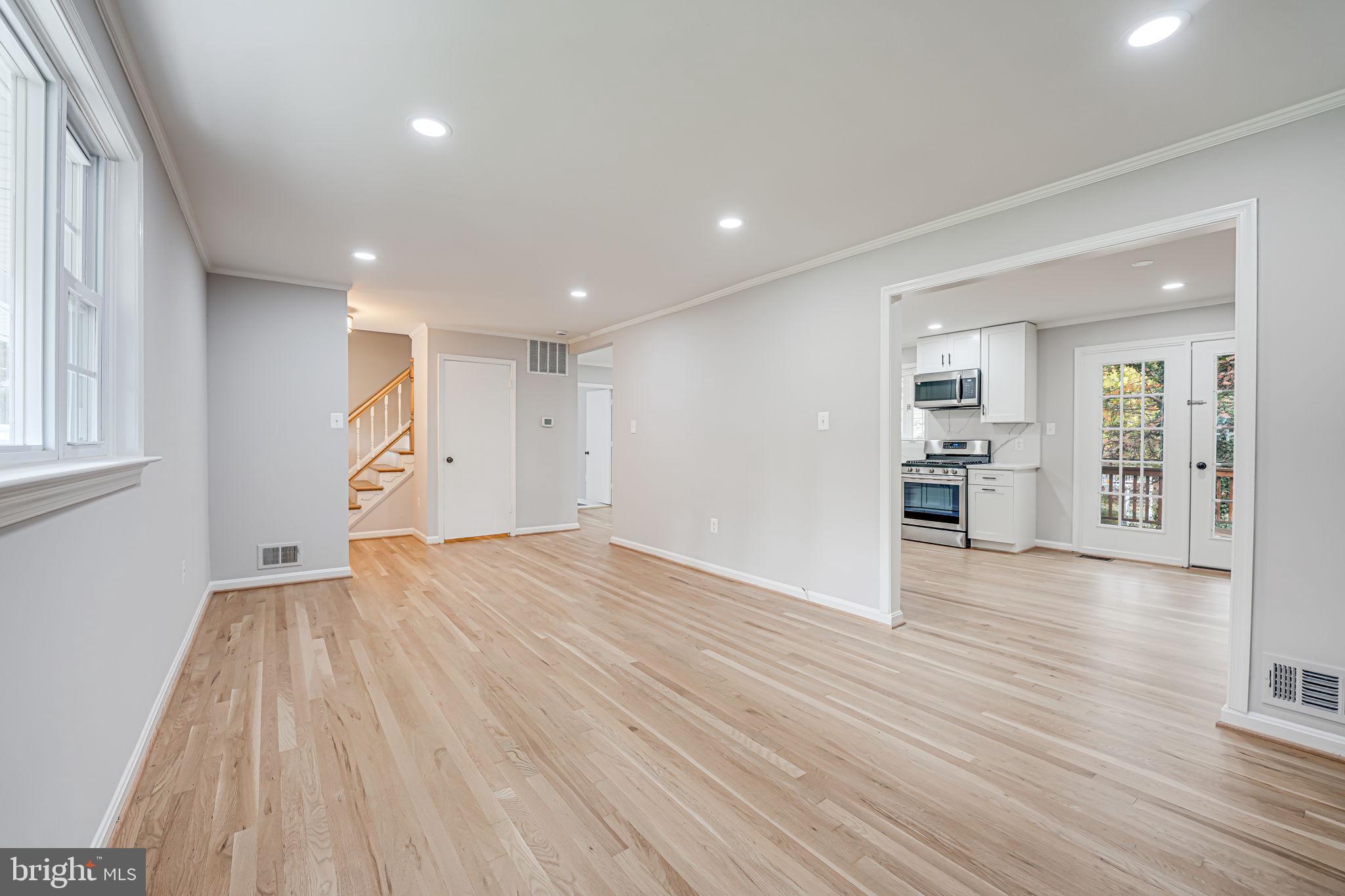 WEST SPRINGFIELD VILLAGE - Residential Lease