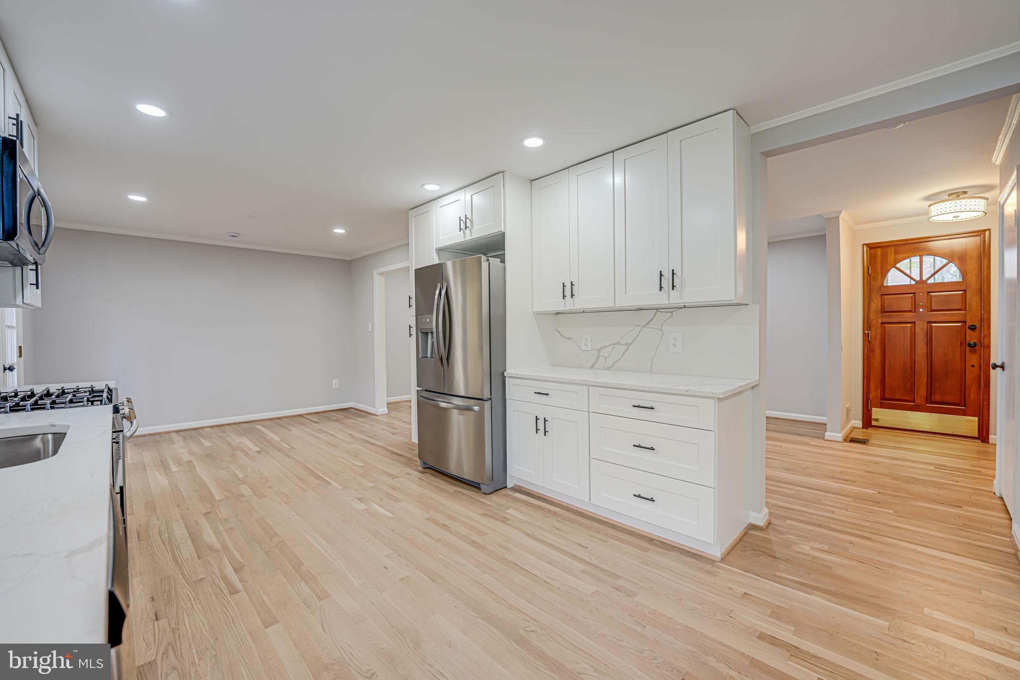 WEST SPRINGFIELD VILLAGE - Residential Lease