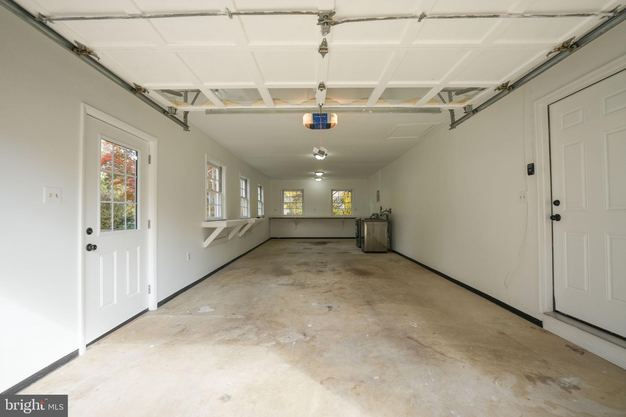 WEST SPRINGFIELD VILLAGE - Residential Lease