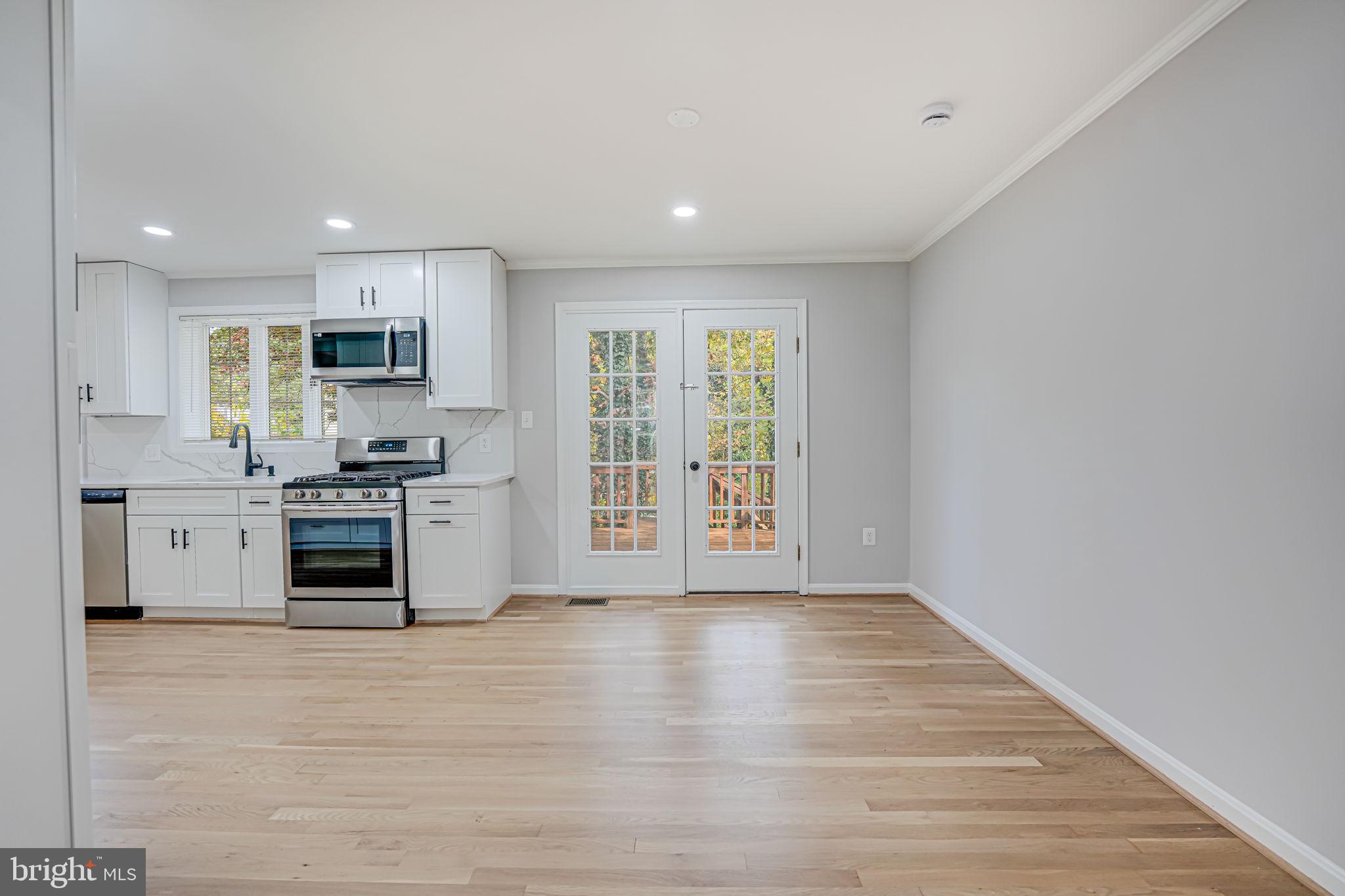 WEST SPRINGFIELD VILLAGE - Residential Lease