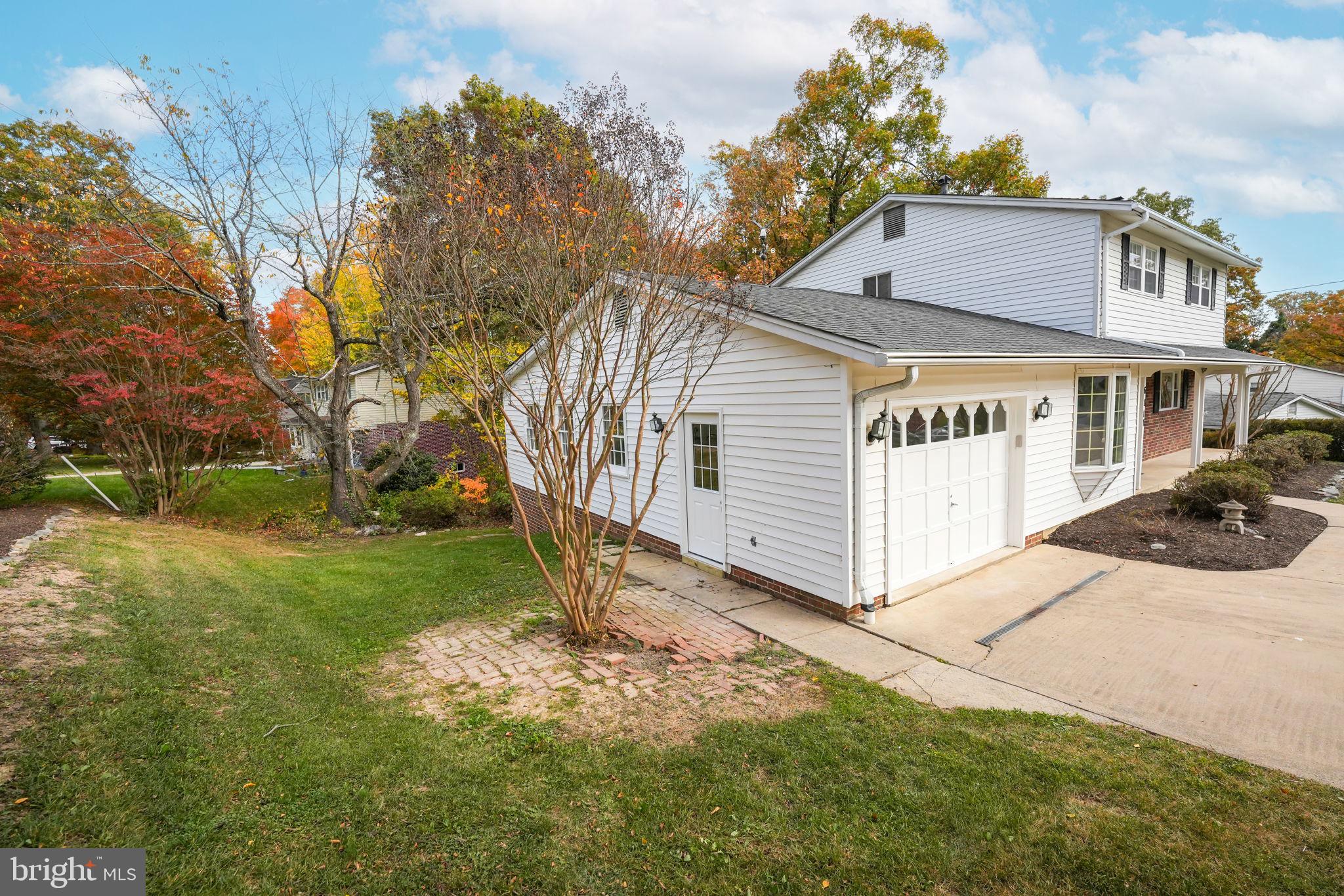 WEST SPRINGFIELD VILLAGE - Residential Lease