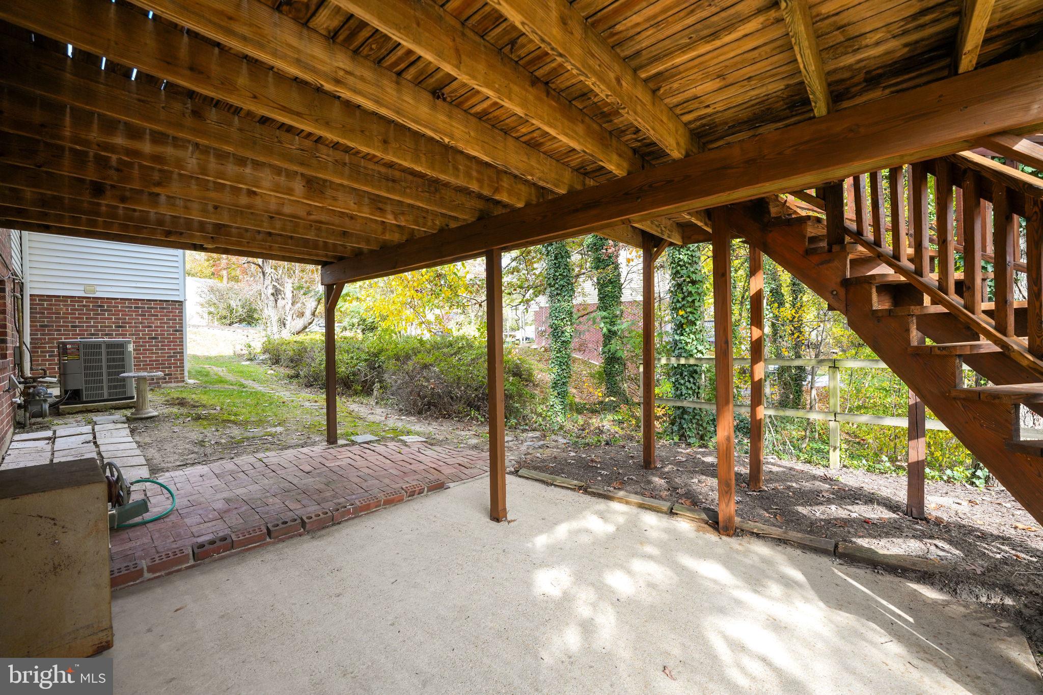 WEST SPRINGFIELD VILLAGE - Residential Lease