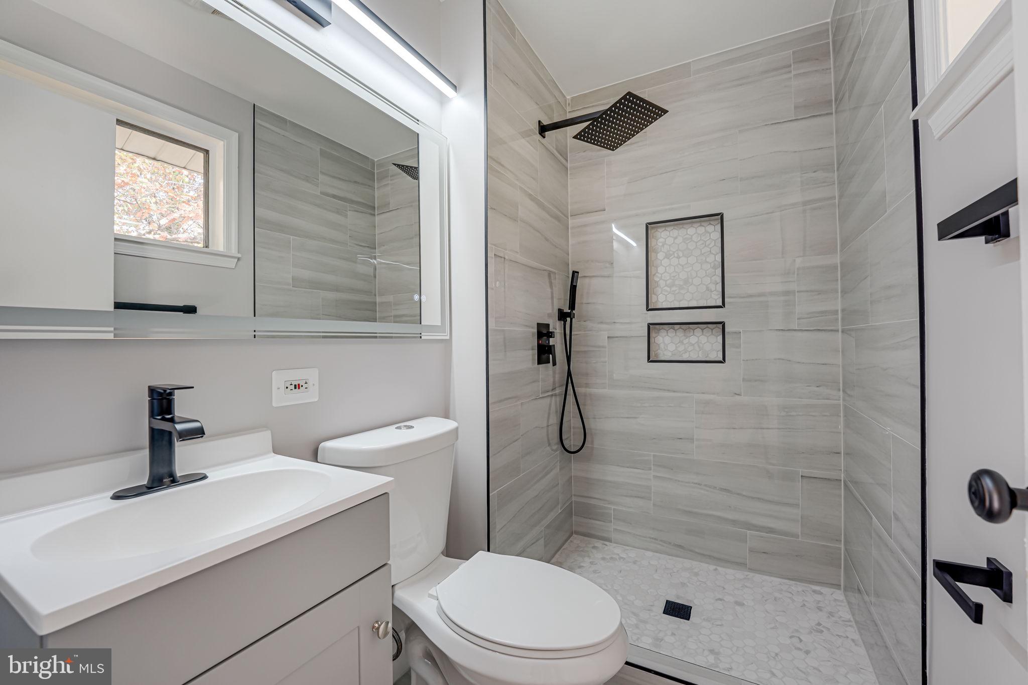 WEST SPRINGFIELD VILLAGE - Residential Lease