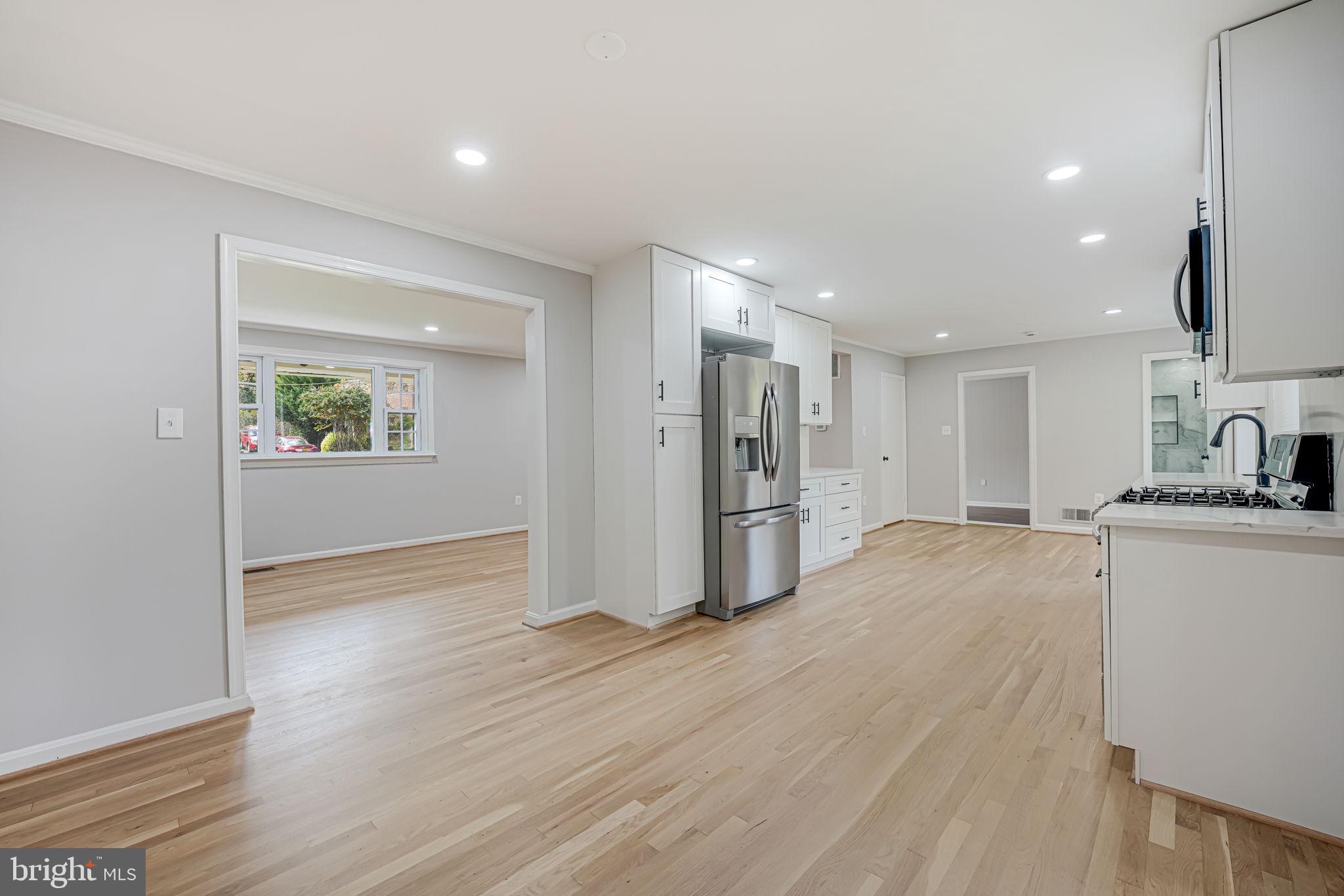 WEST SPRINGFIELD VILLAGE - Residential Lease