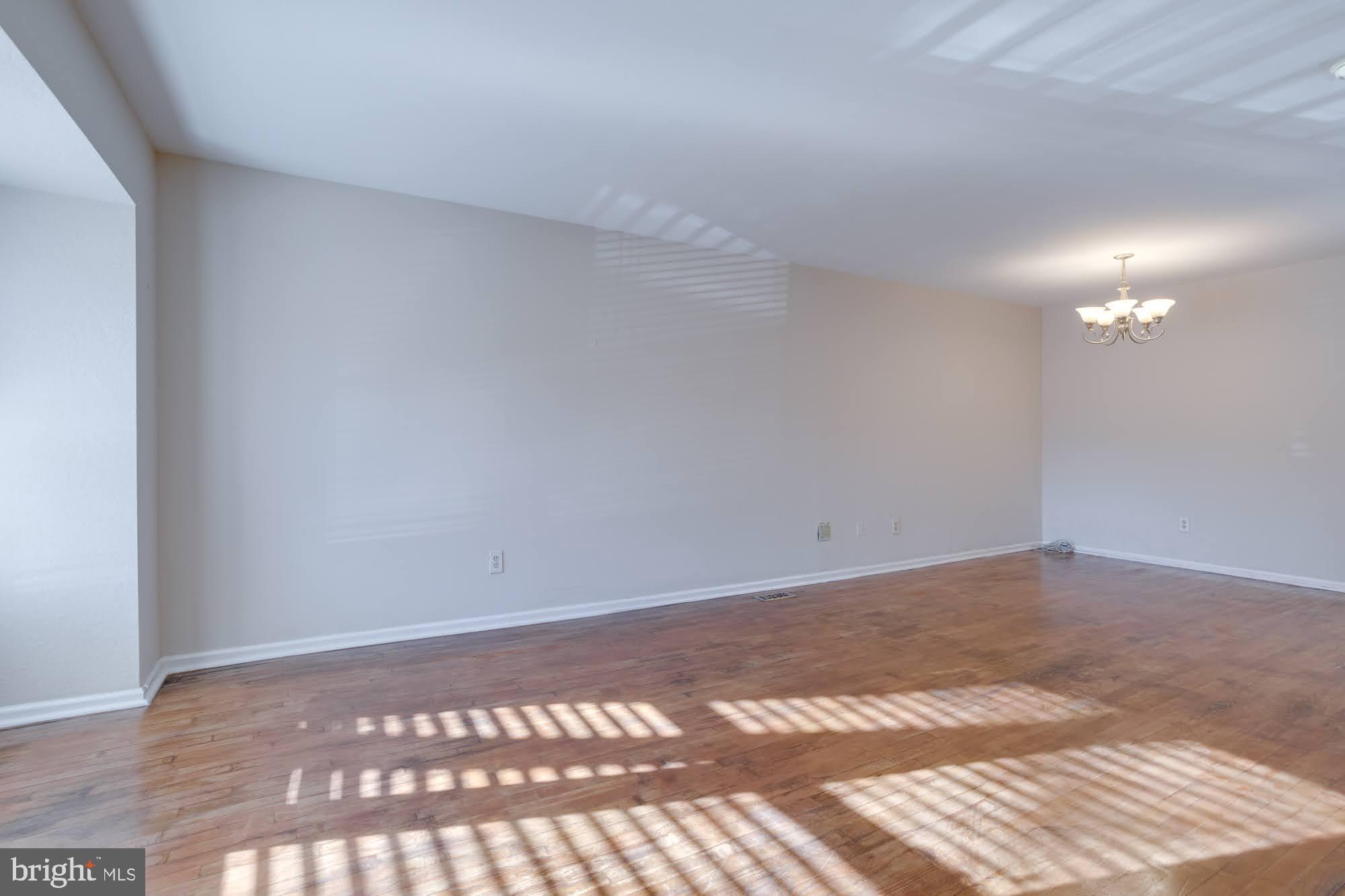 SPRINGFIELD OAKS - Residential Lease