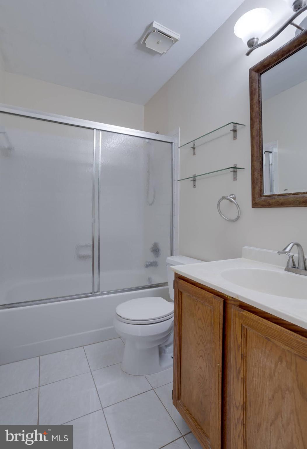 SPRINGFIELD OAKS - Residential Lease