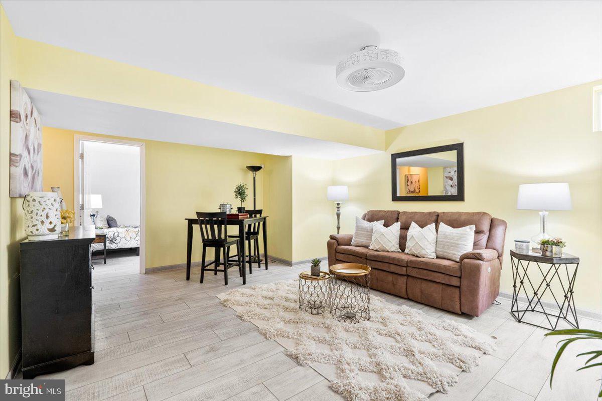 HAMMONDS MILL - Residential