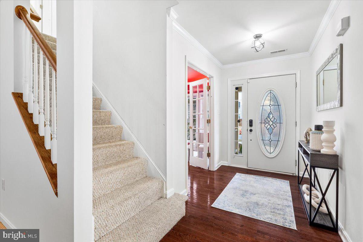213 CREIGHTON COURT