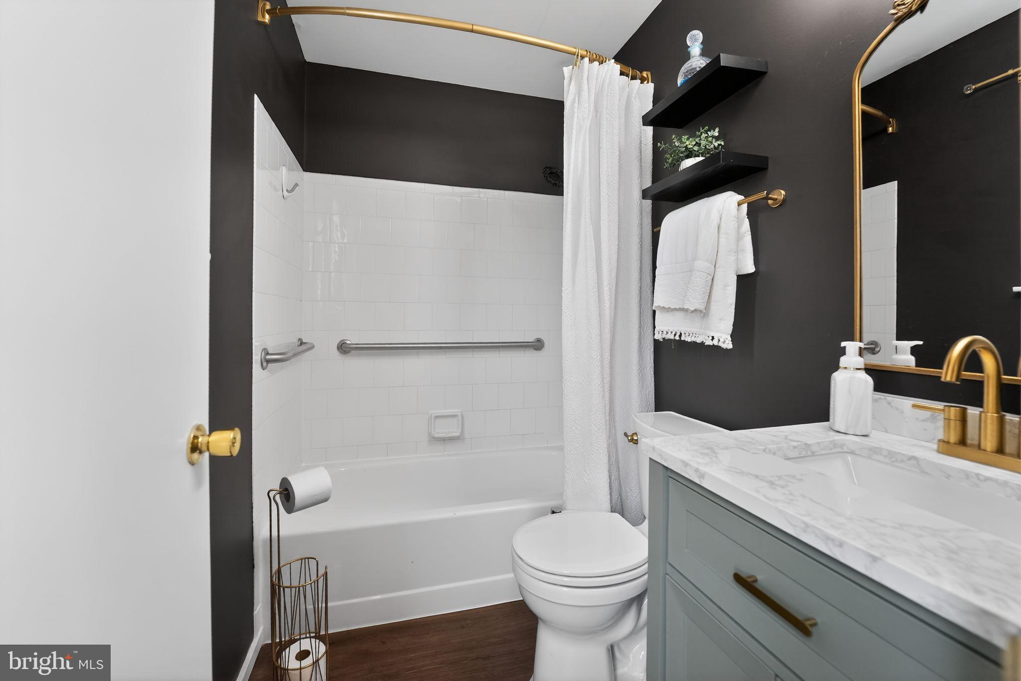 LINTHICUM HILLS - Residential