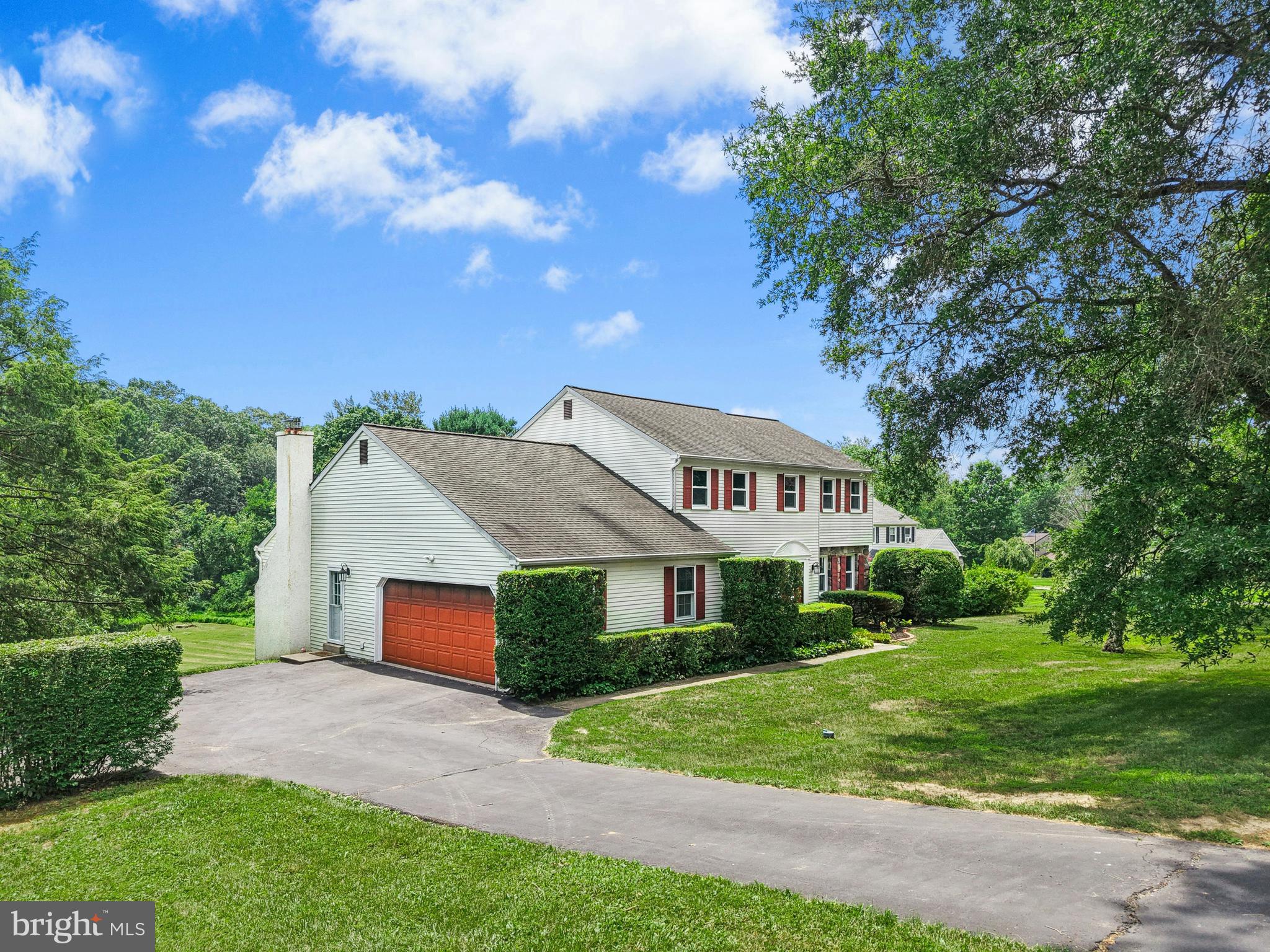 2608 SPRINGHILL CIRCLE