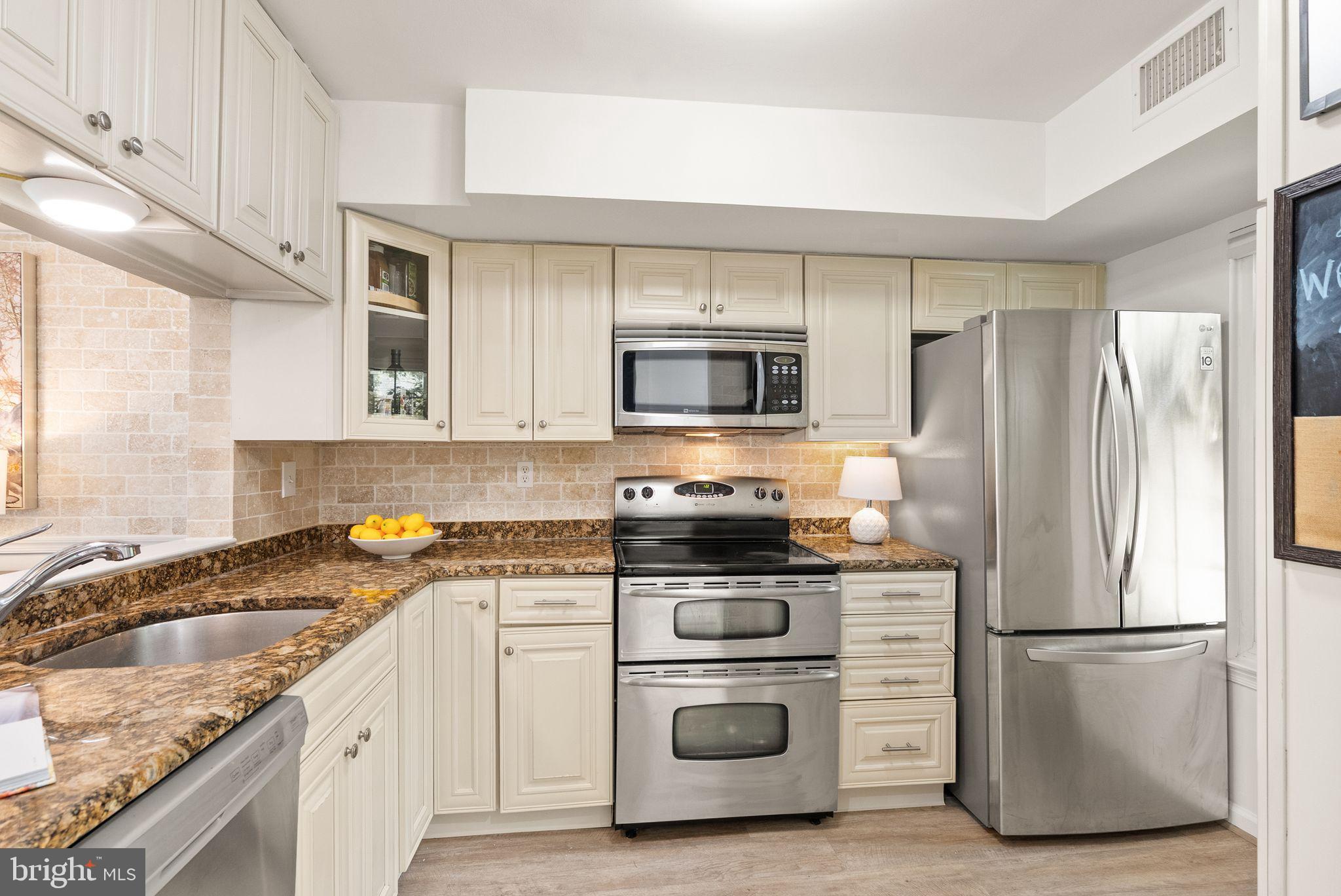 3342 LAKESIDE VIEW DRIVE 4-2