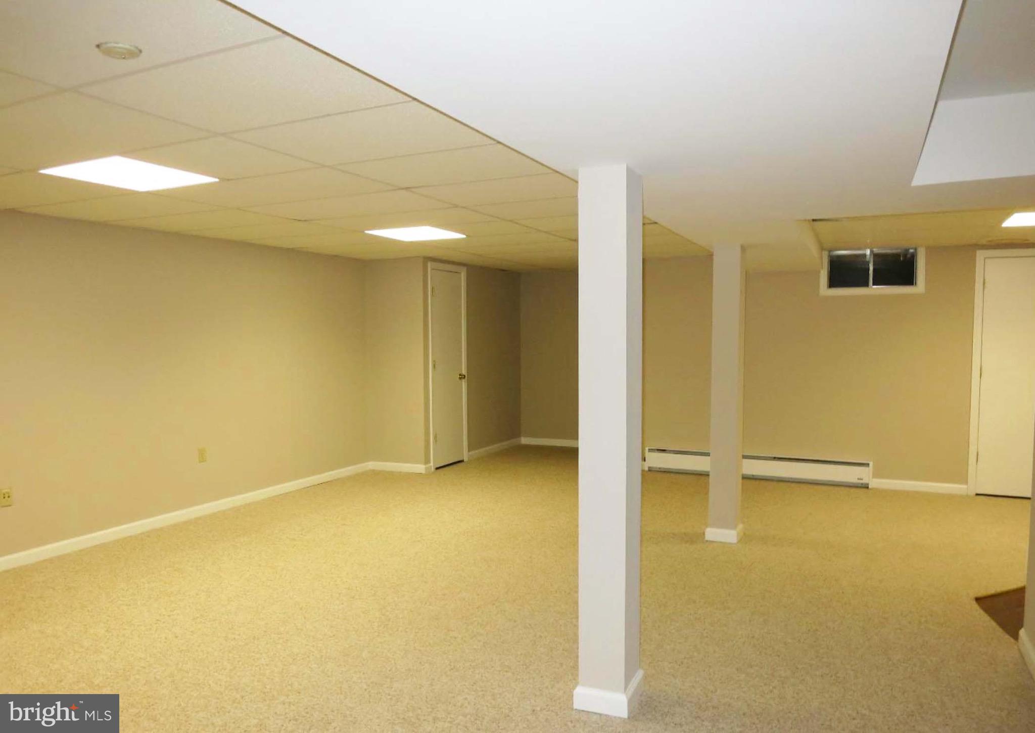 BLUE BELL CC - Residential Lease