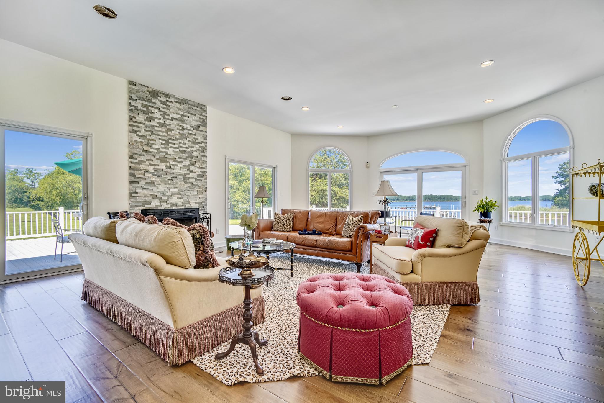 BENNETT POINT - Residential