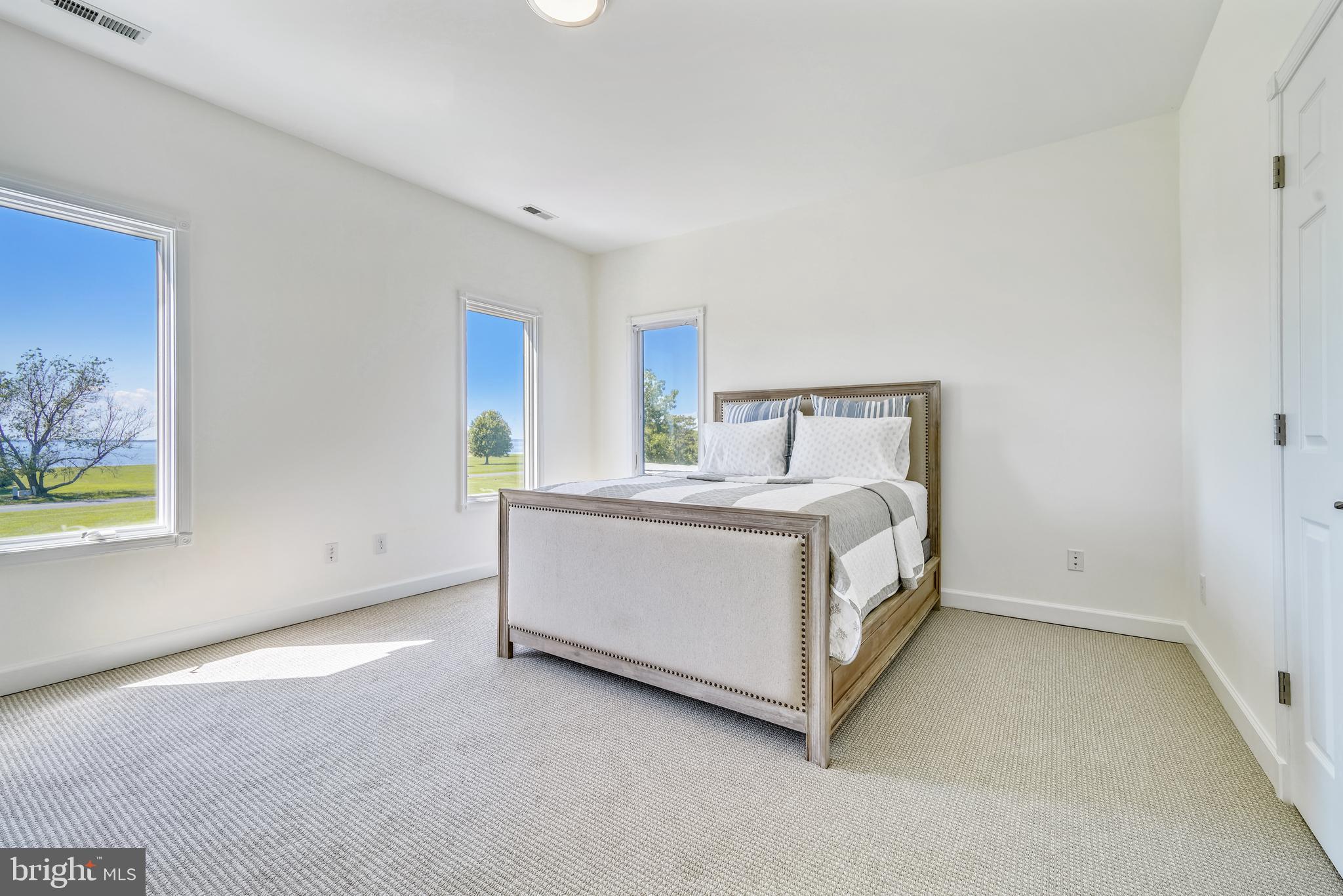 BENNETT POINT - Residential