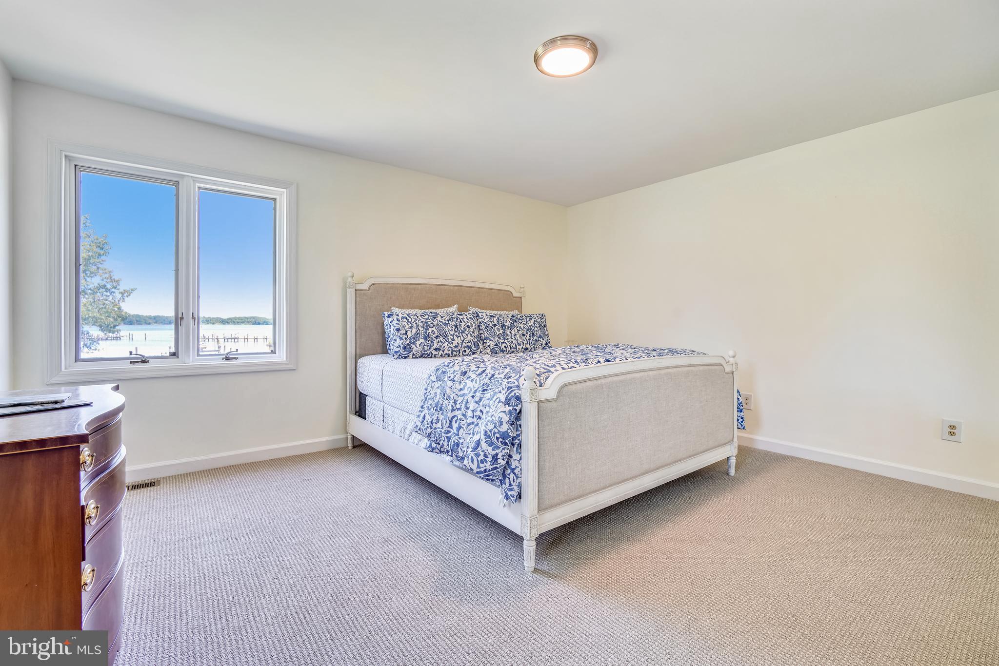 BENNETT POINT - Residential