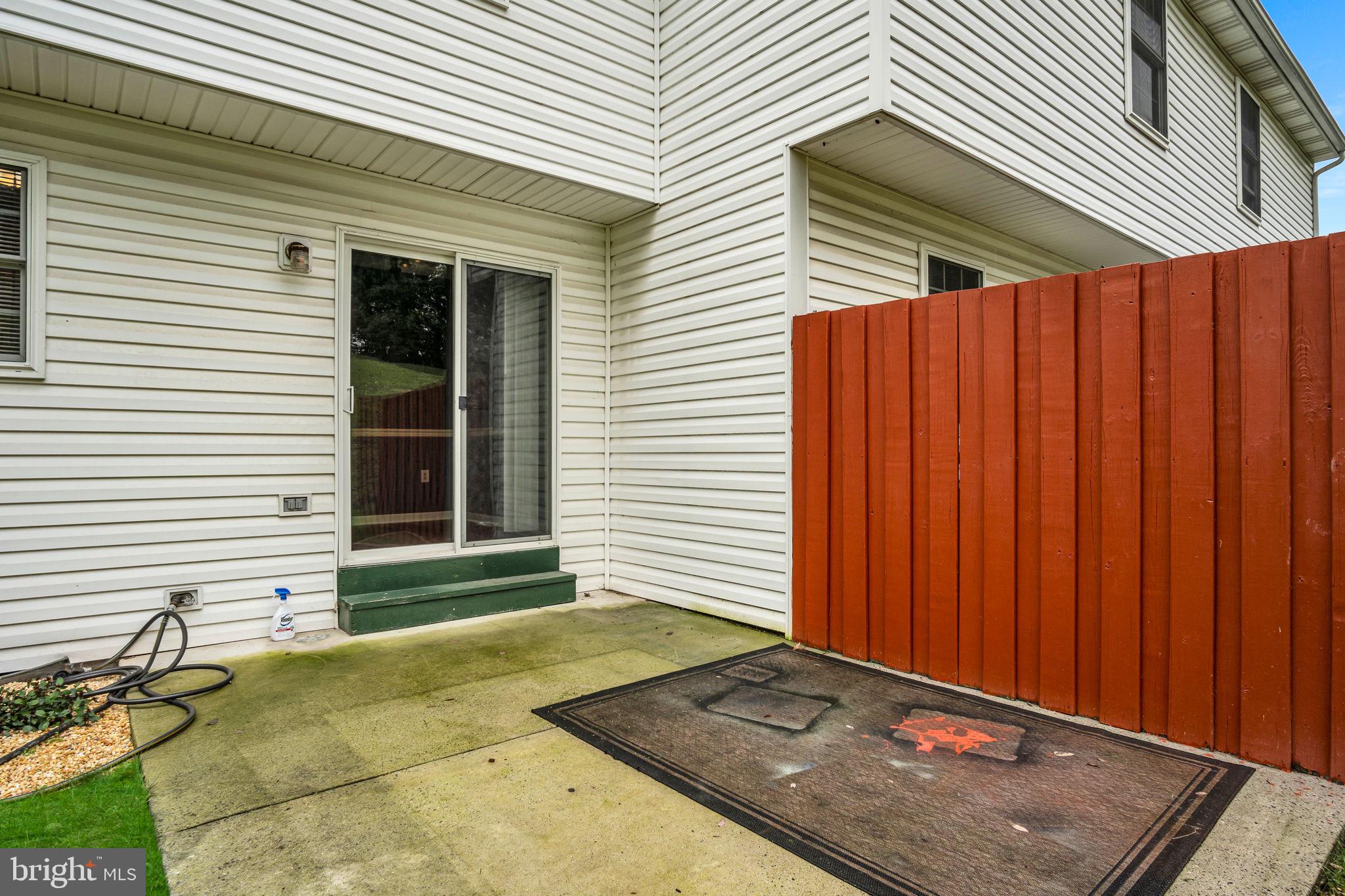 CLOVER LEE - Residential