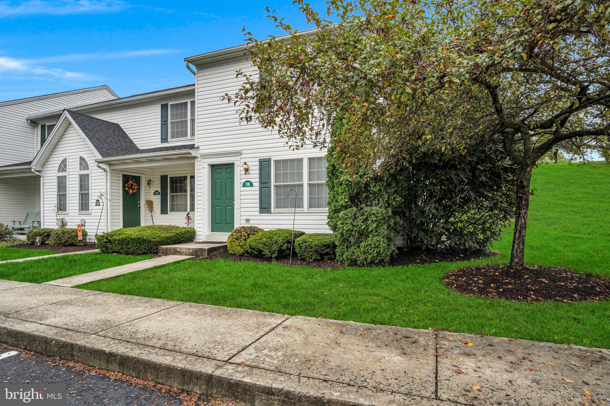 CLOVER LEE - Residential