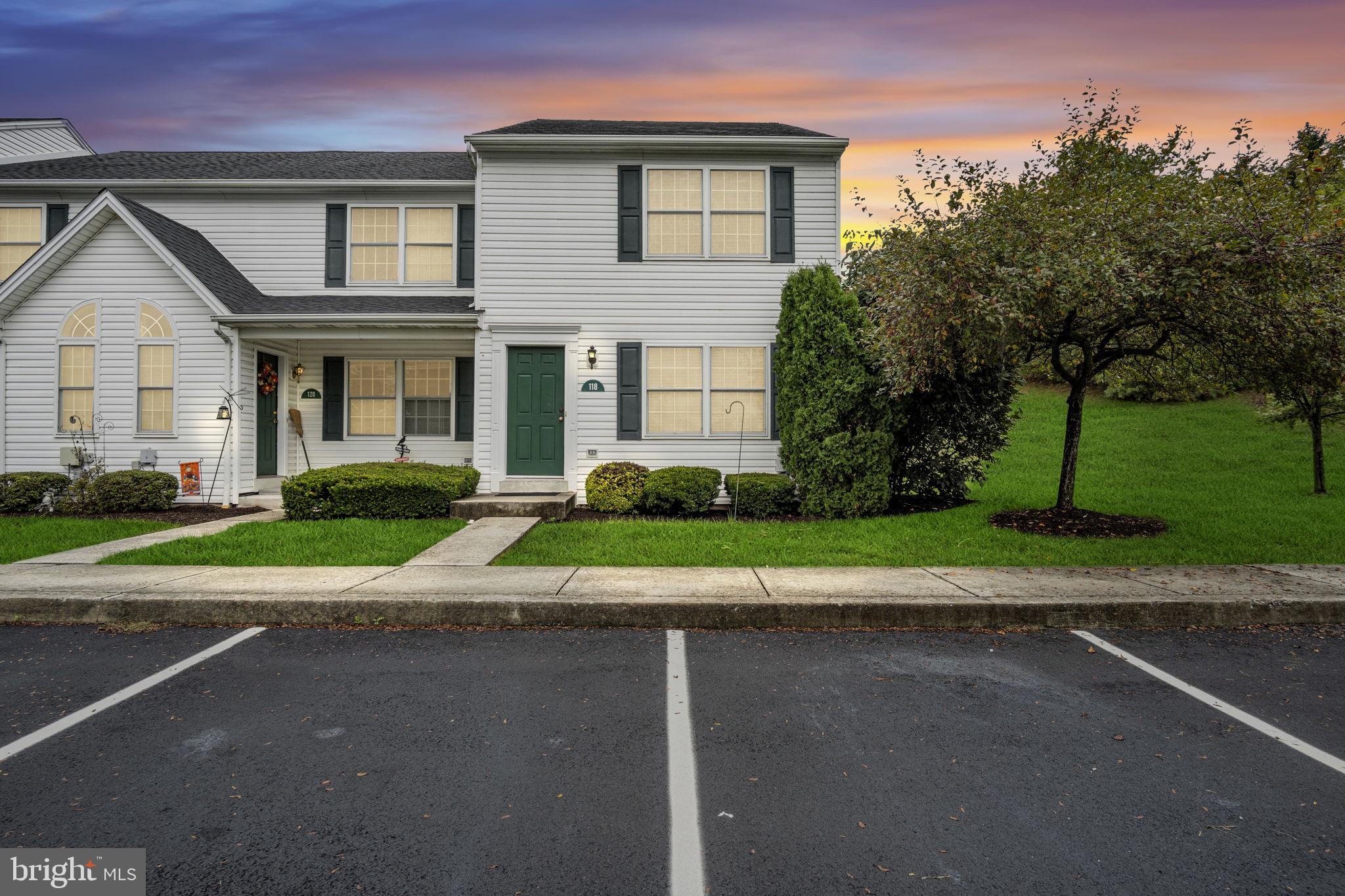 CLOVER LEE - Residential