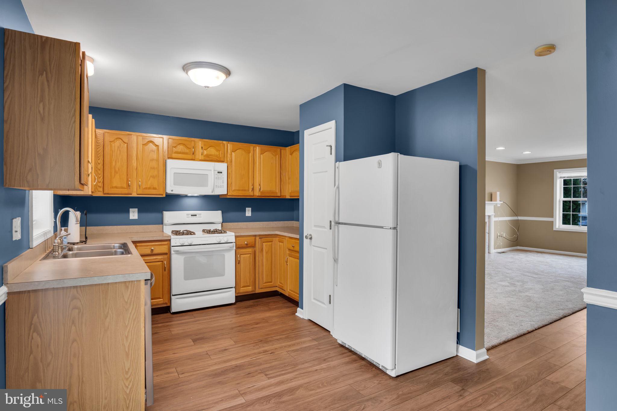 CLOVER LEE - Residential