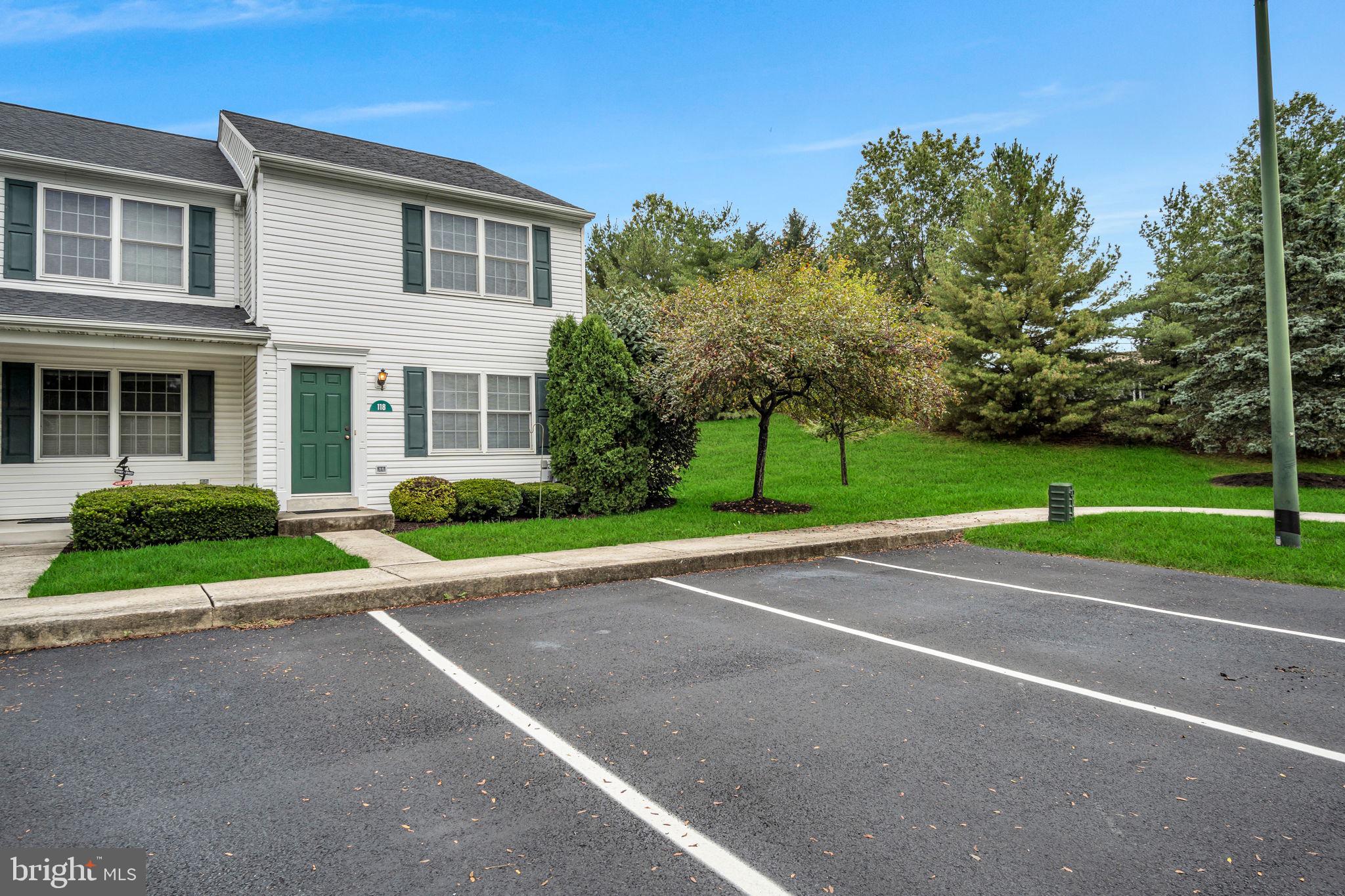 CLOVER LEE - Residential