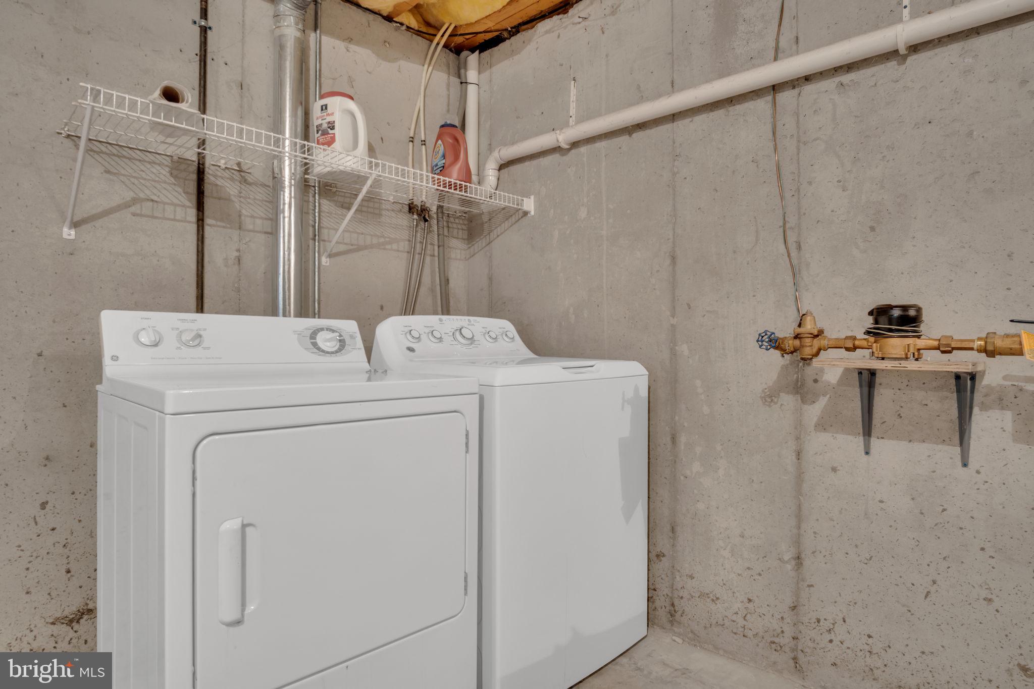 CLOVER LEE - Residential