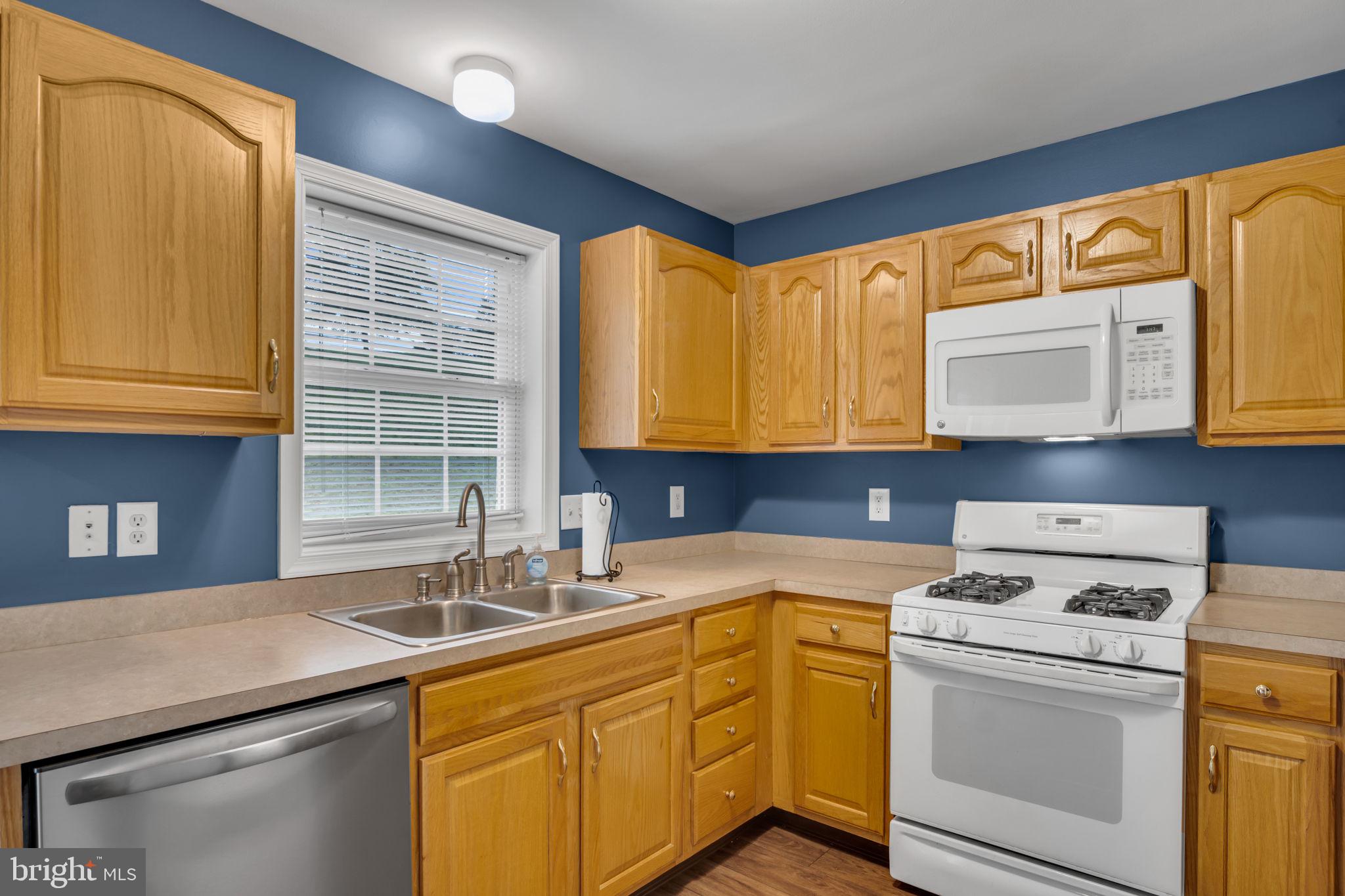 CLOVER LEE - Residential