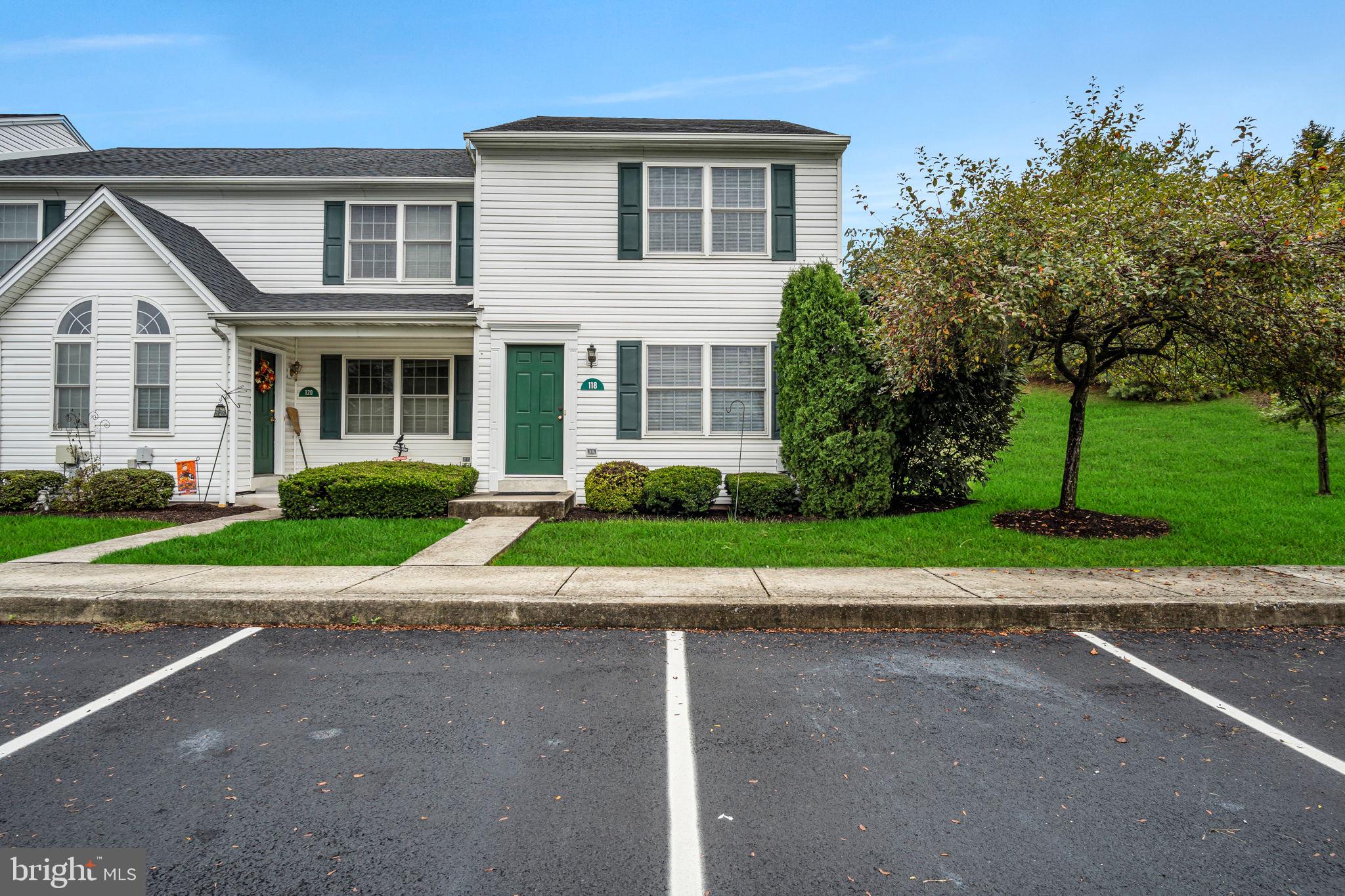 CLOVER LEE - Residential