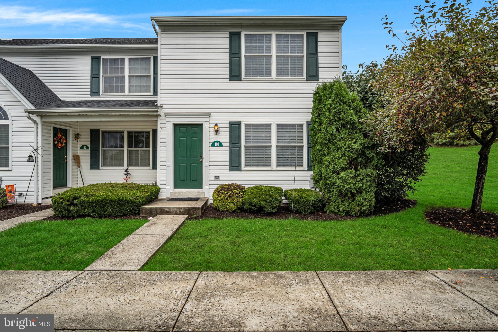 CLOVER LEE - Residential