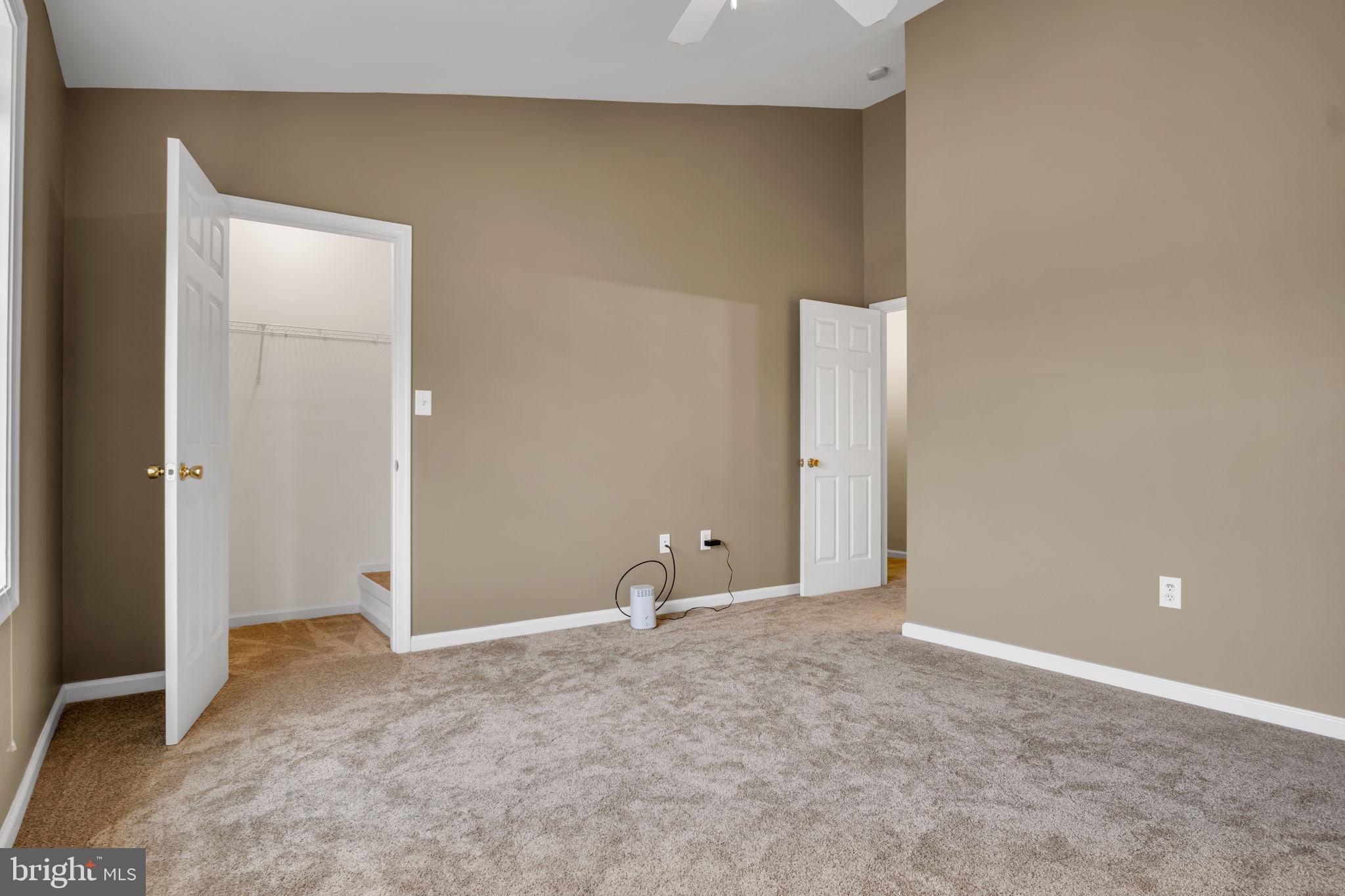 CLOVER LEE - Residential