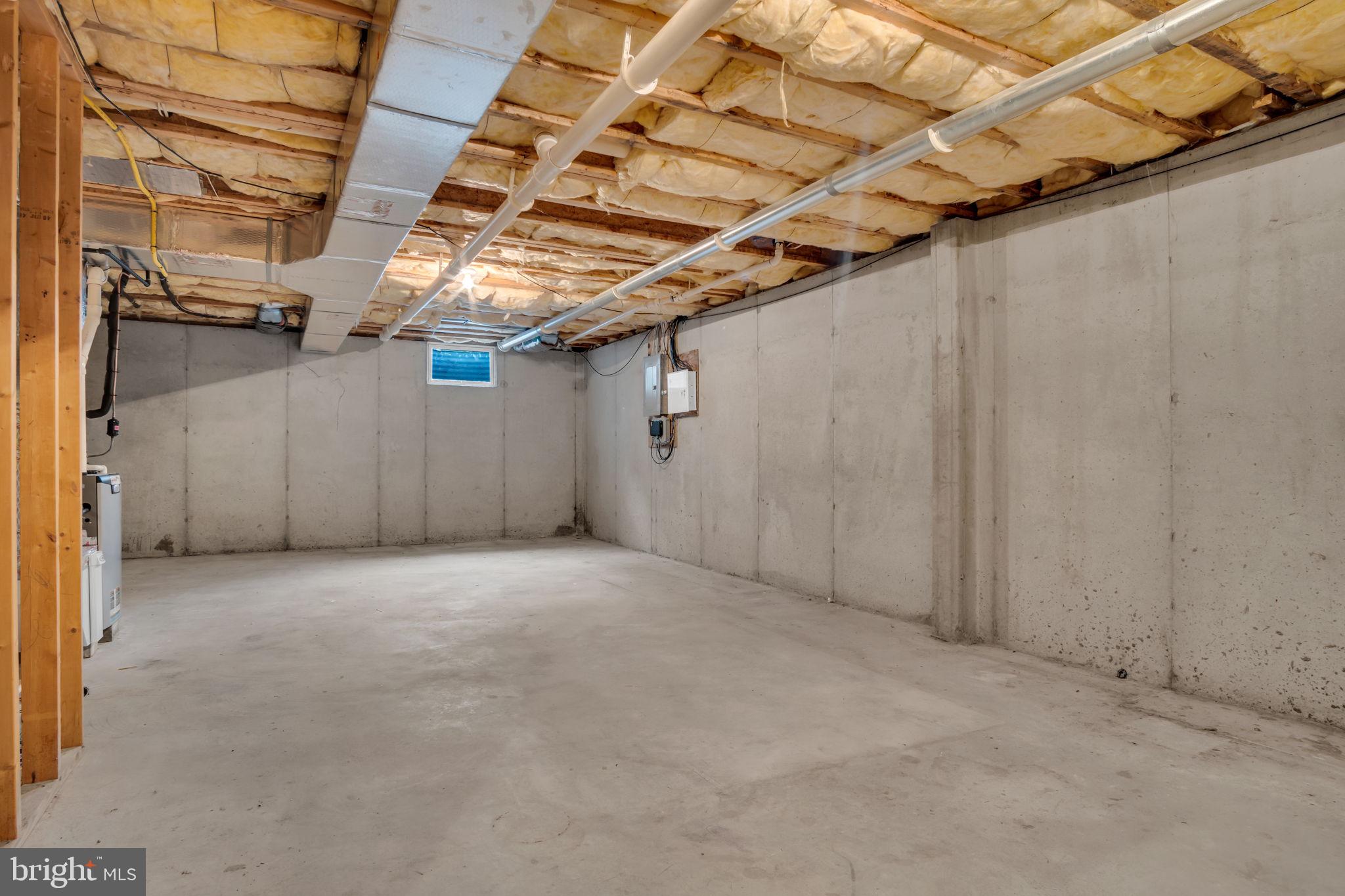 CLOVER LEE - Residential