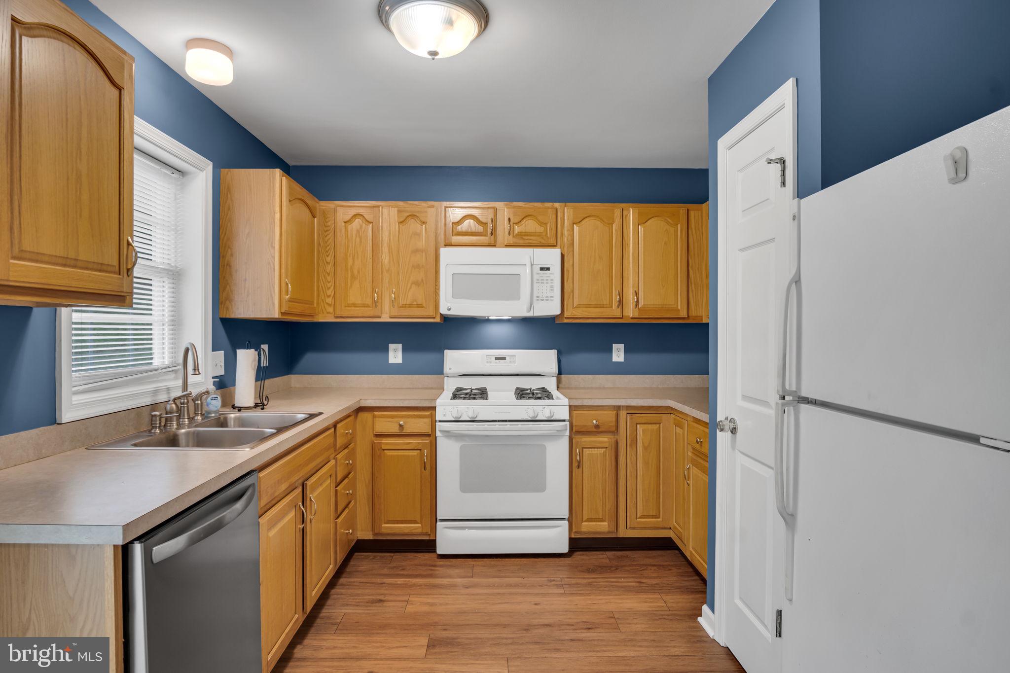 CLOVER LEE - Residential