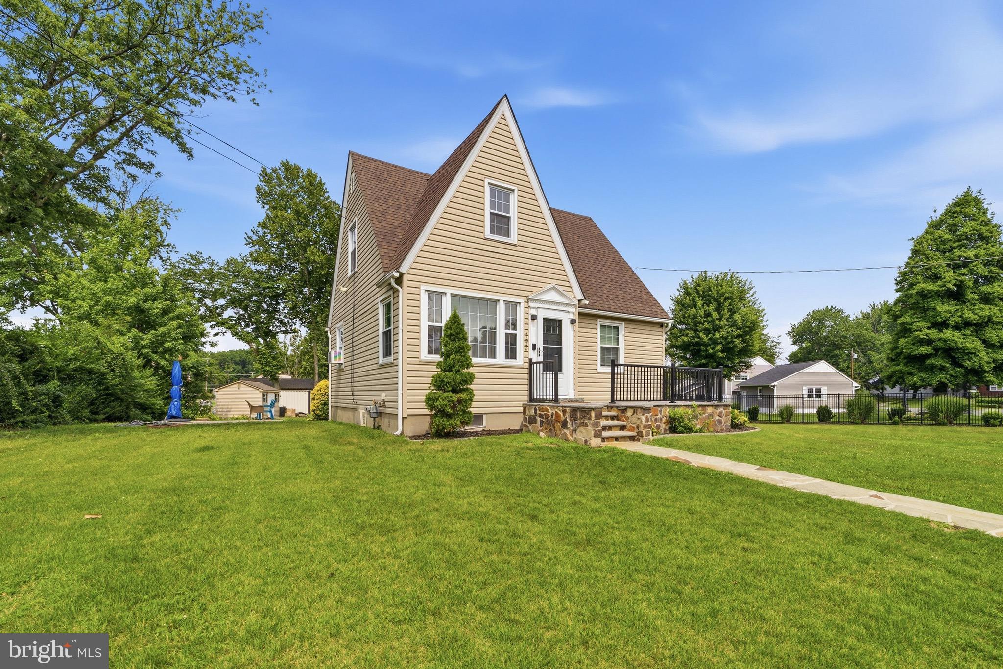 Photo 1 of 26 — 192 KUGLER AVENUE, CARNEYS POINT, NJ 08069