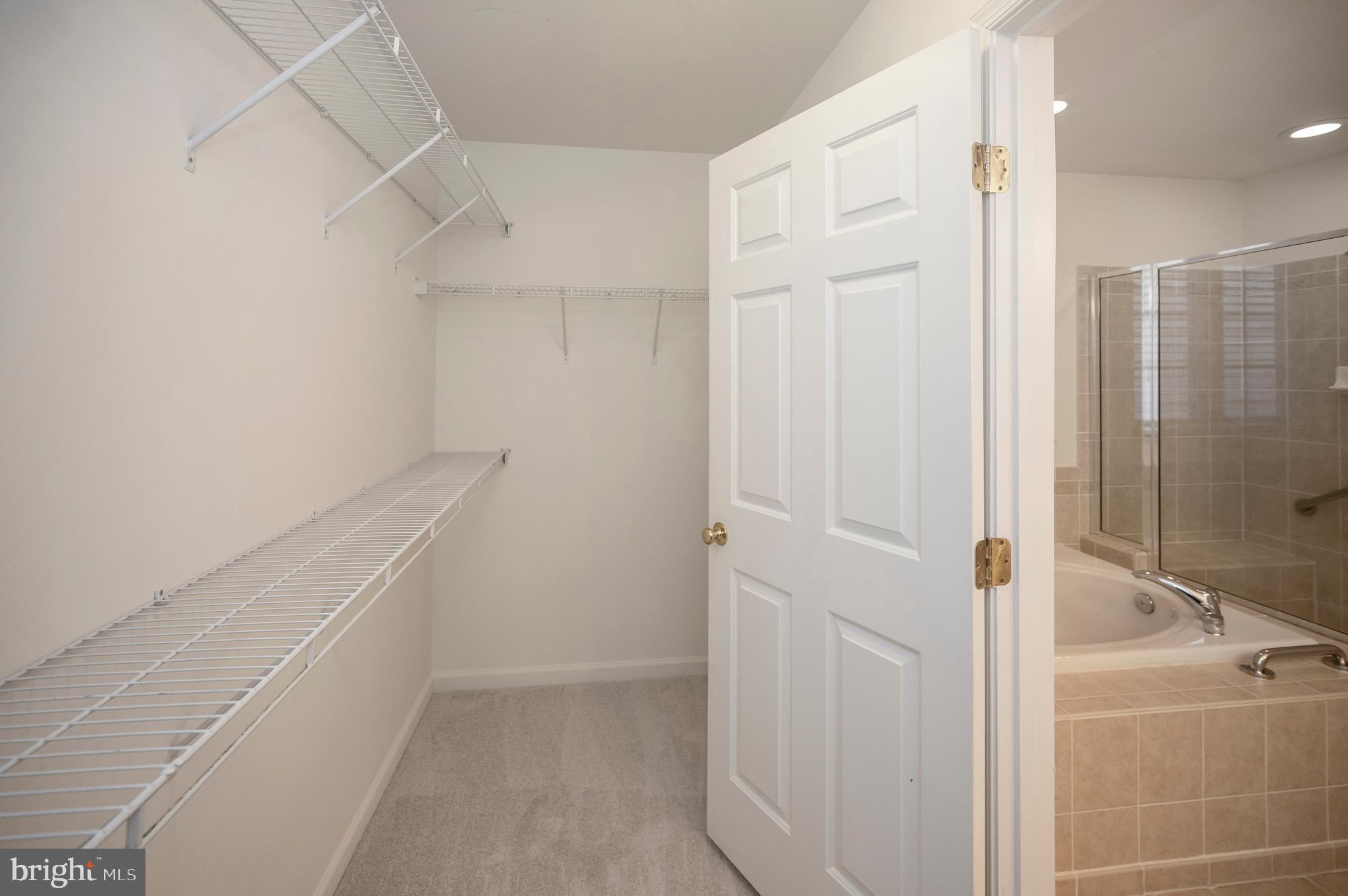 VIRGINIA HERITAGE AT LEE'S PARK - Residential