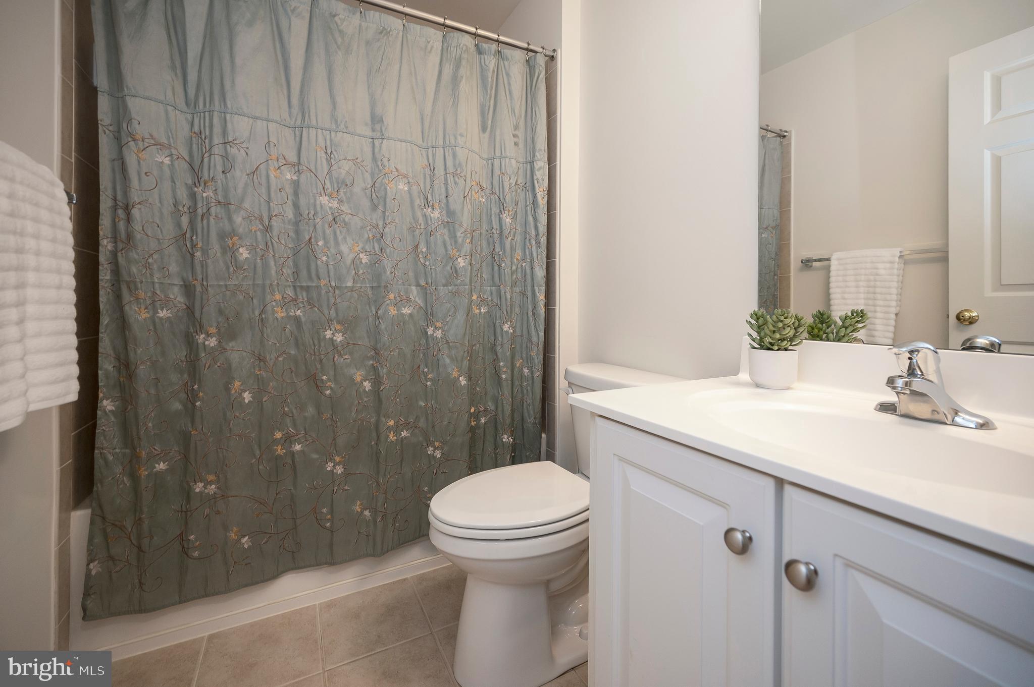 VIRGINIA HERITAGE AT LEE'S PARK - Residential