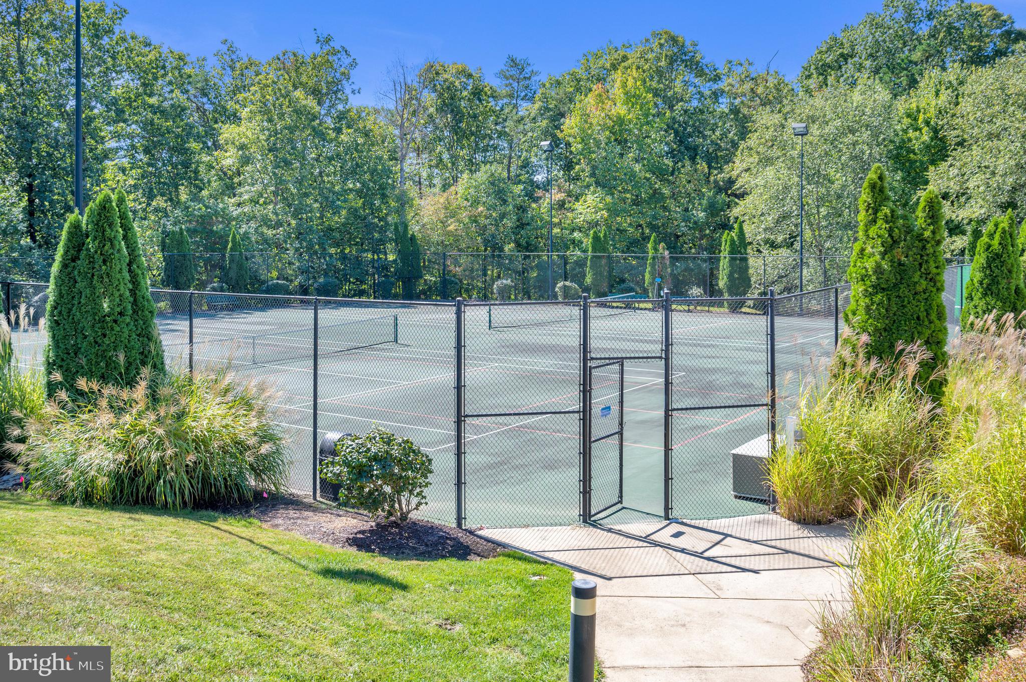 VIRGINIA HERITAGE AT LEE'S PARK - Residential