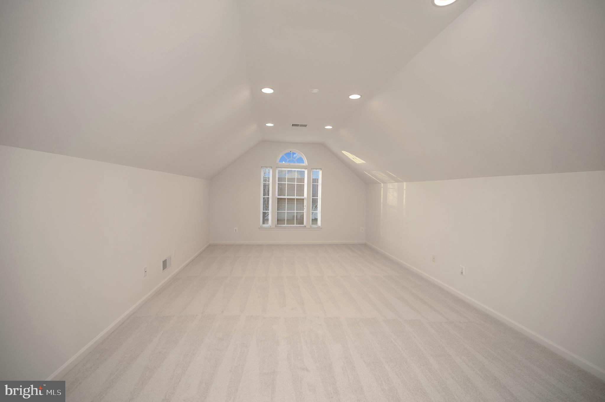 VIRGINIA HERITAGE AT LEE'S PARK - Residential