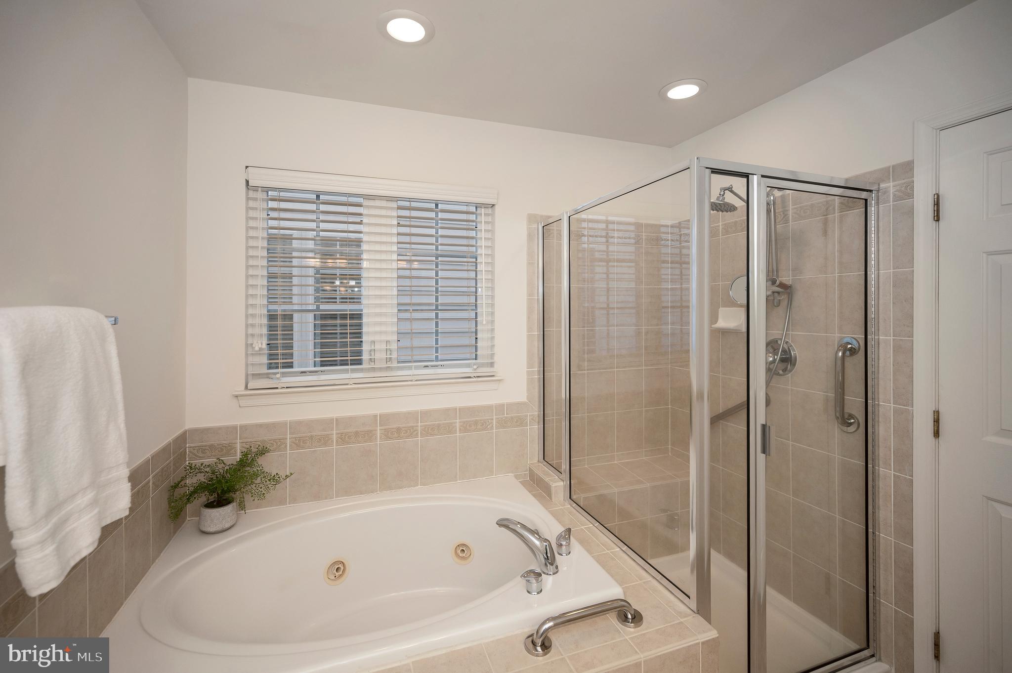 VIRGINIA HERITAGE AT LEE'S PARK - Residential