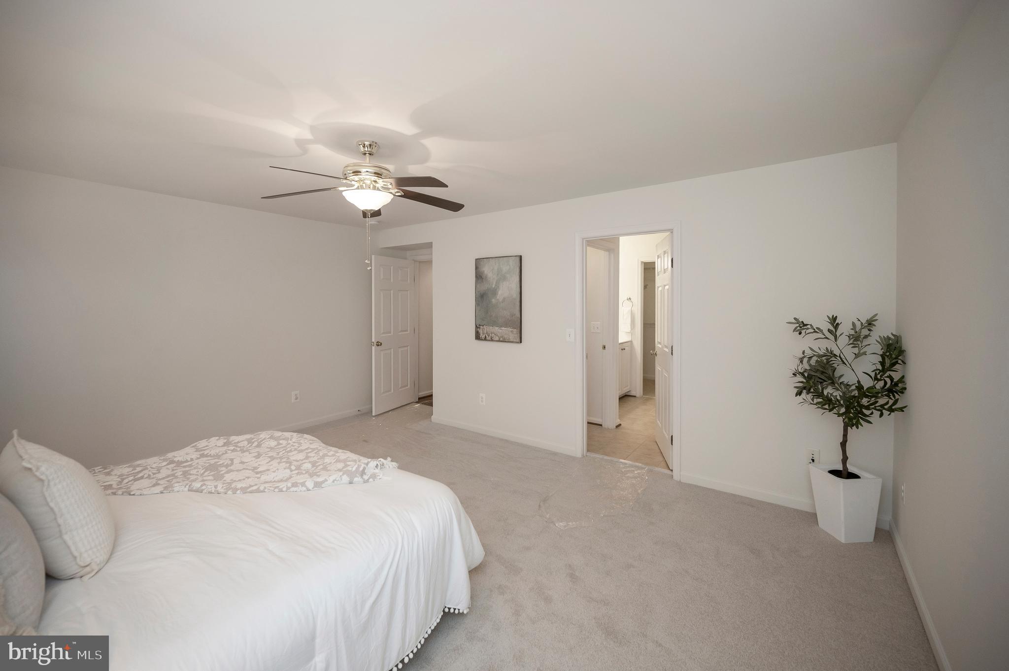 VIRGINIA HERITAGE AT LEE'S PARK - Residential