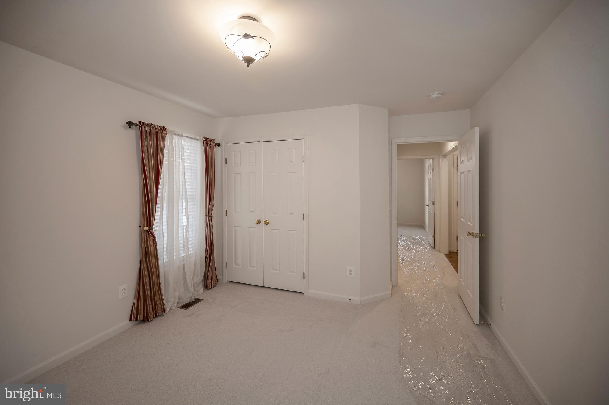 VIRGINIA HERITAGE AT LEE'S PARK - Residential