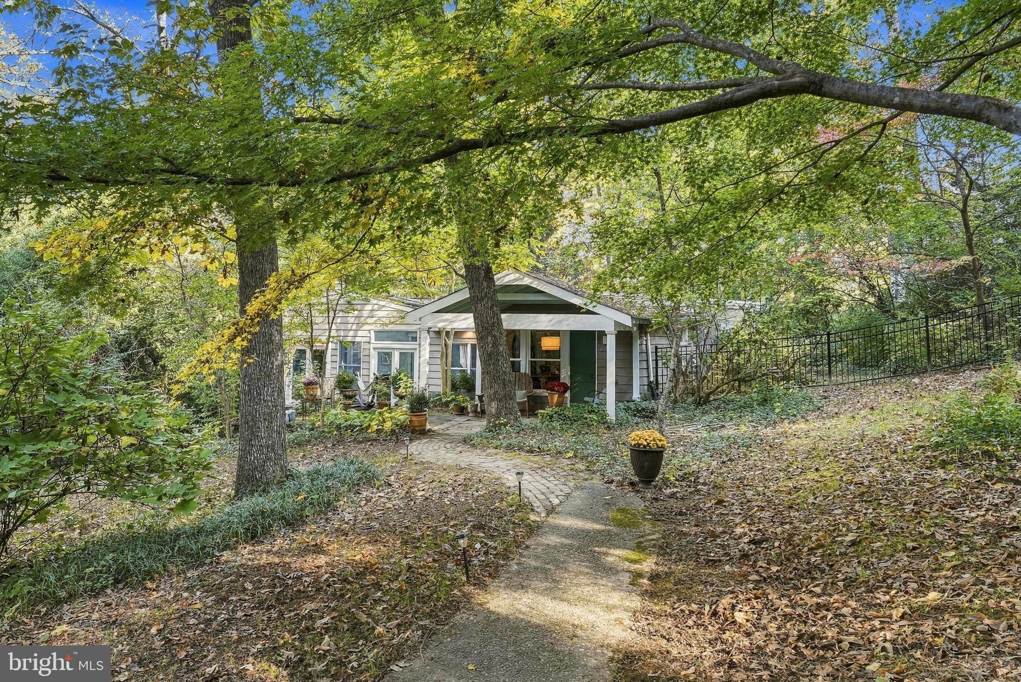 6714 PRINCESS ANNE LANE