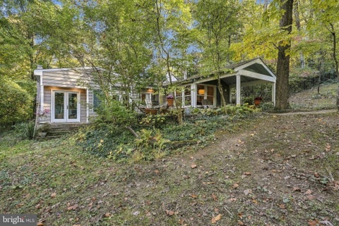 Photo of 6714 Princess Anne Lane, FALLS CHURCH, VA 22042 (MLS # VAFX2347648)