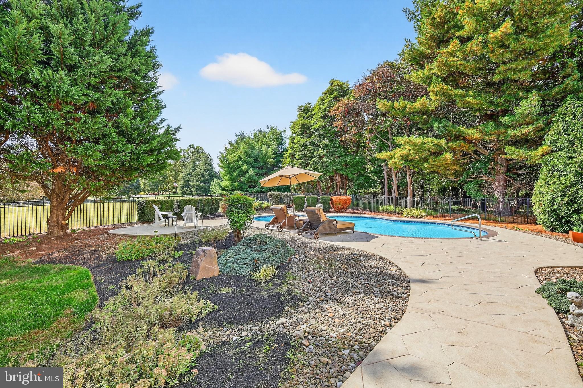 PINDELL WOODS - Residential