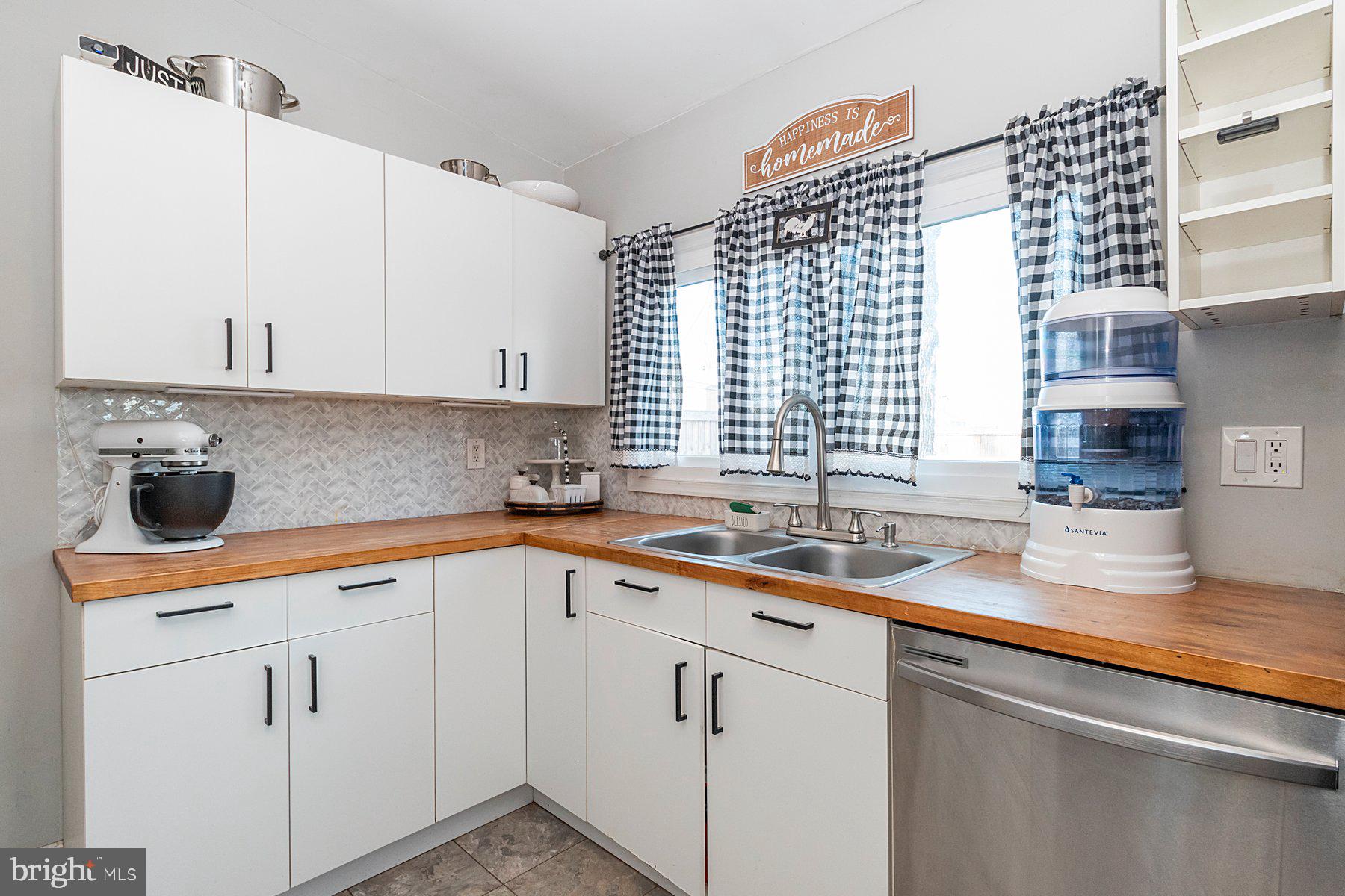 EDGEMERE/SPARROWS POINT - Residential