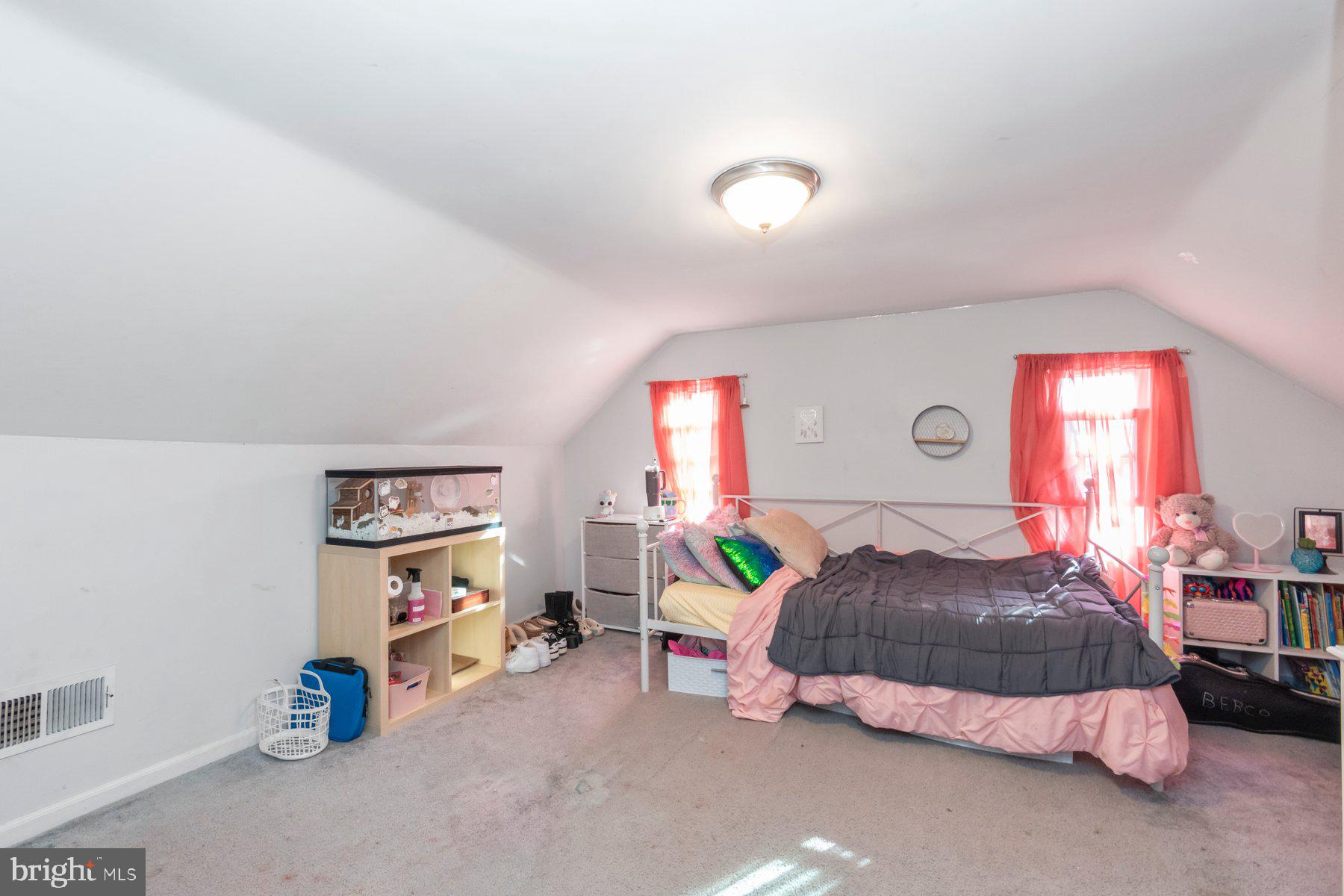 EDGEMERE/SPARROWS POINT - Residential