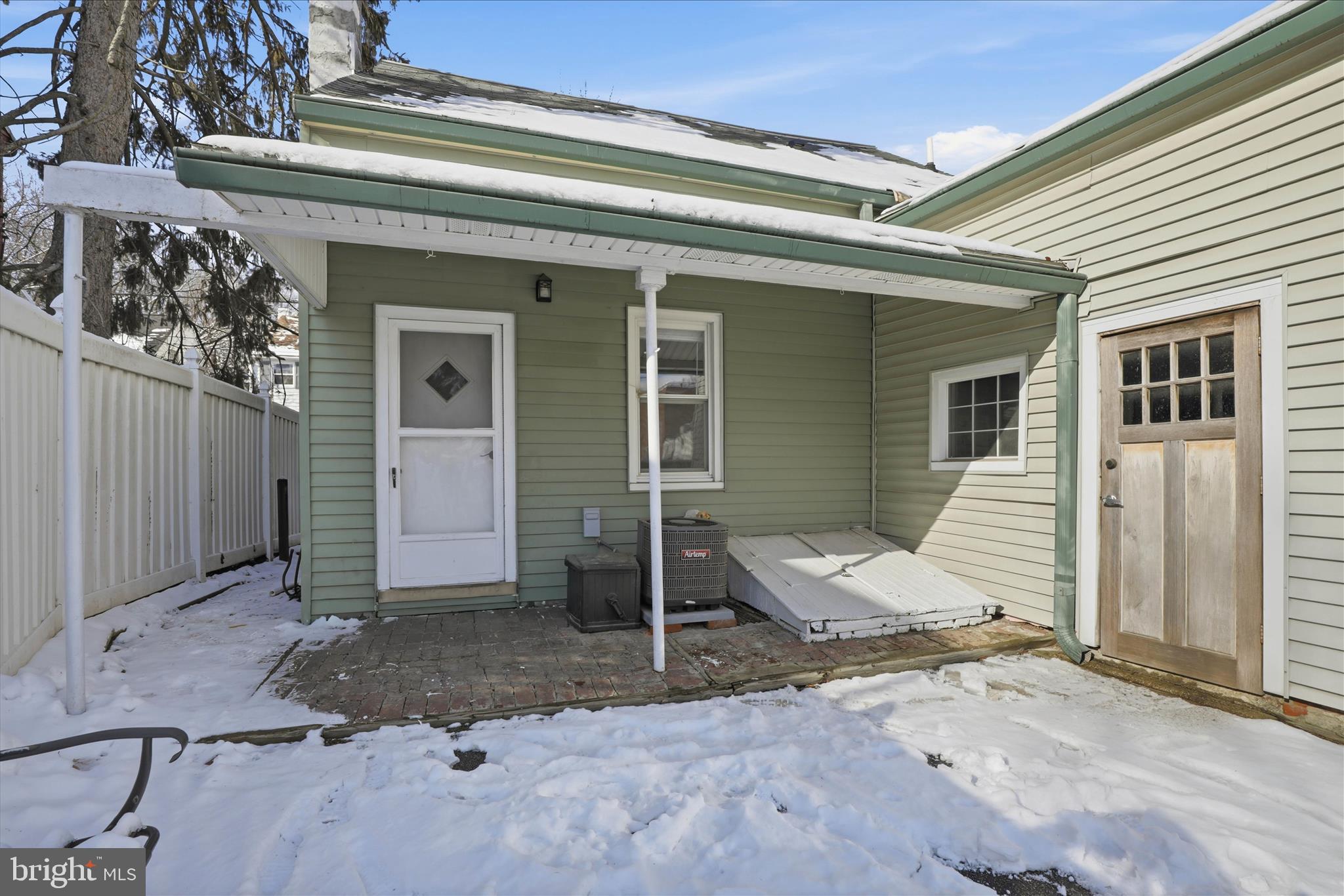 CABBAGE HILL - Residential