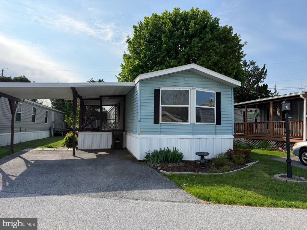 Photo of 10 S Green Acres Circle, AKRON, PA 17501 (MLS # PALA2086940)
