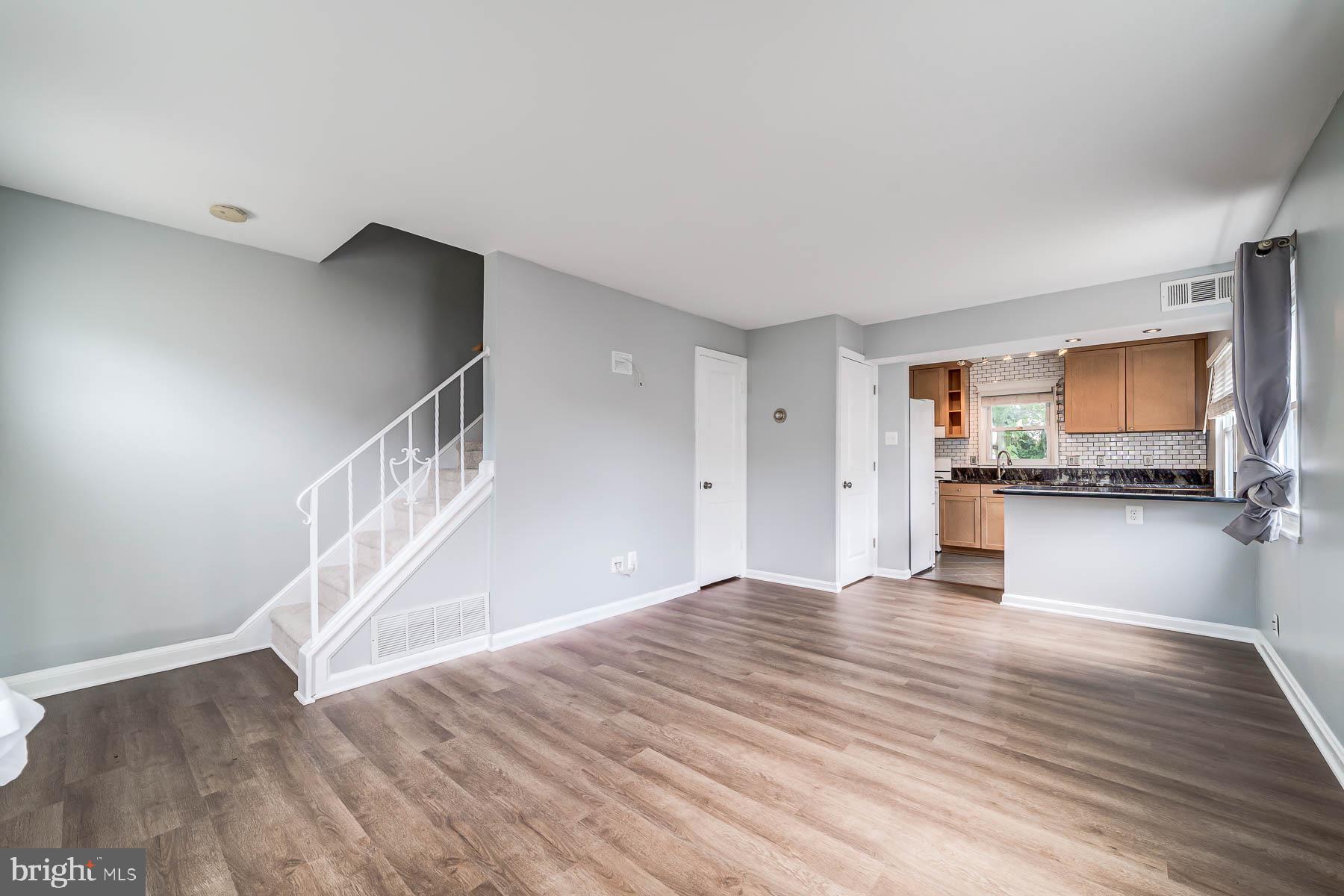 HUNTINGTON - Residential Lease